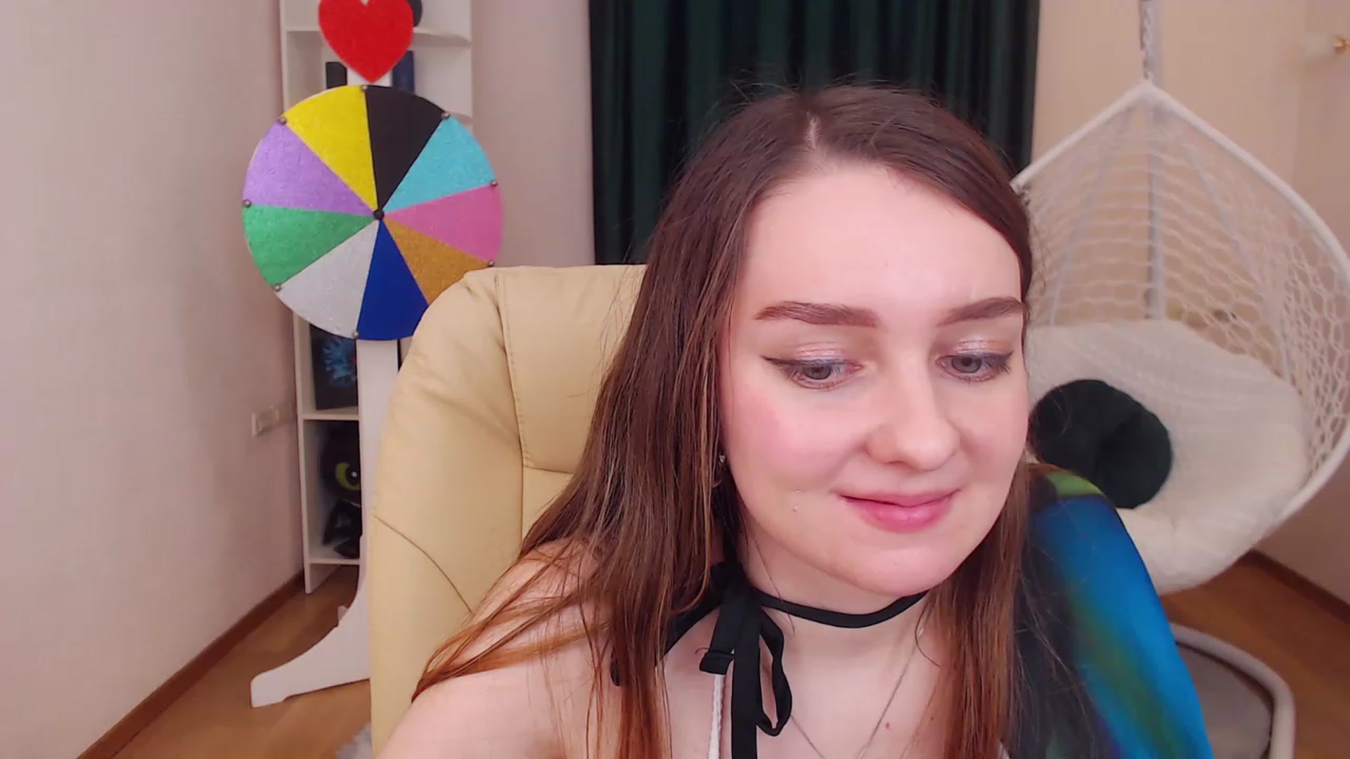 Gallery image thumbnail from OceanFeelss's myfreecams stream on, 12/12/2022, 16:58 image 12 of 20