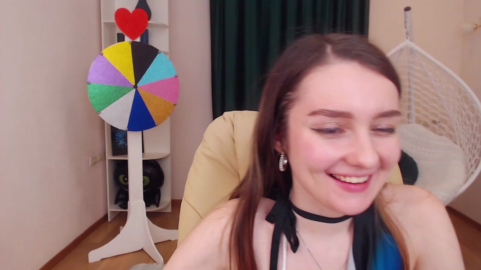 Gallery image thumbnail from OceanFeelss's myfreecams stream on, 12/12/2022, 16:58 image 8 of 20