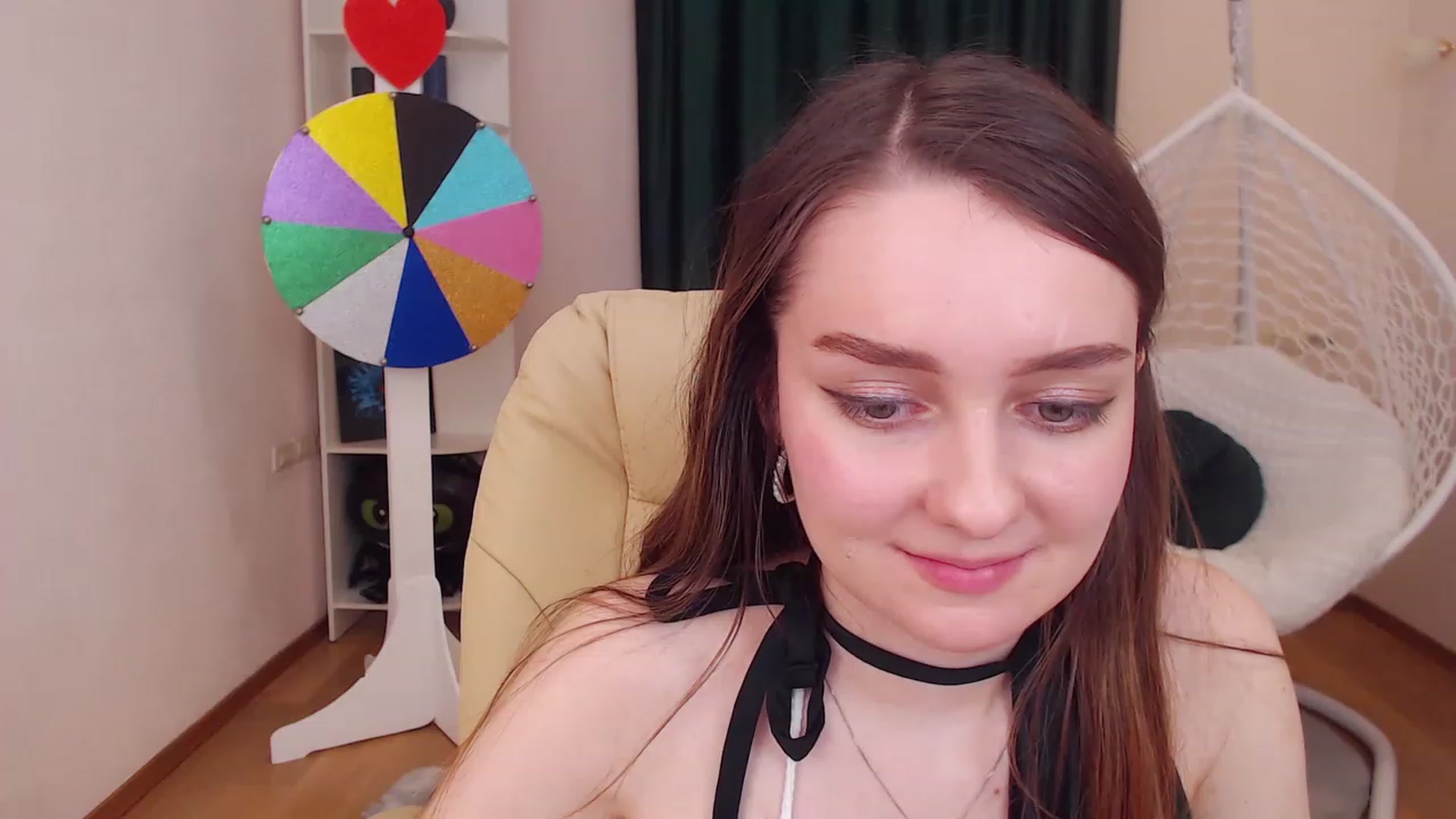 Gallery image thumbnail from OceanFeelss's myfreecams stream on, 12/12/2022, 16:58 image 18 of 20