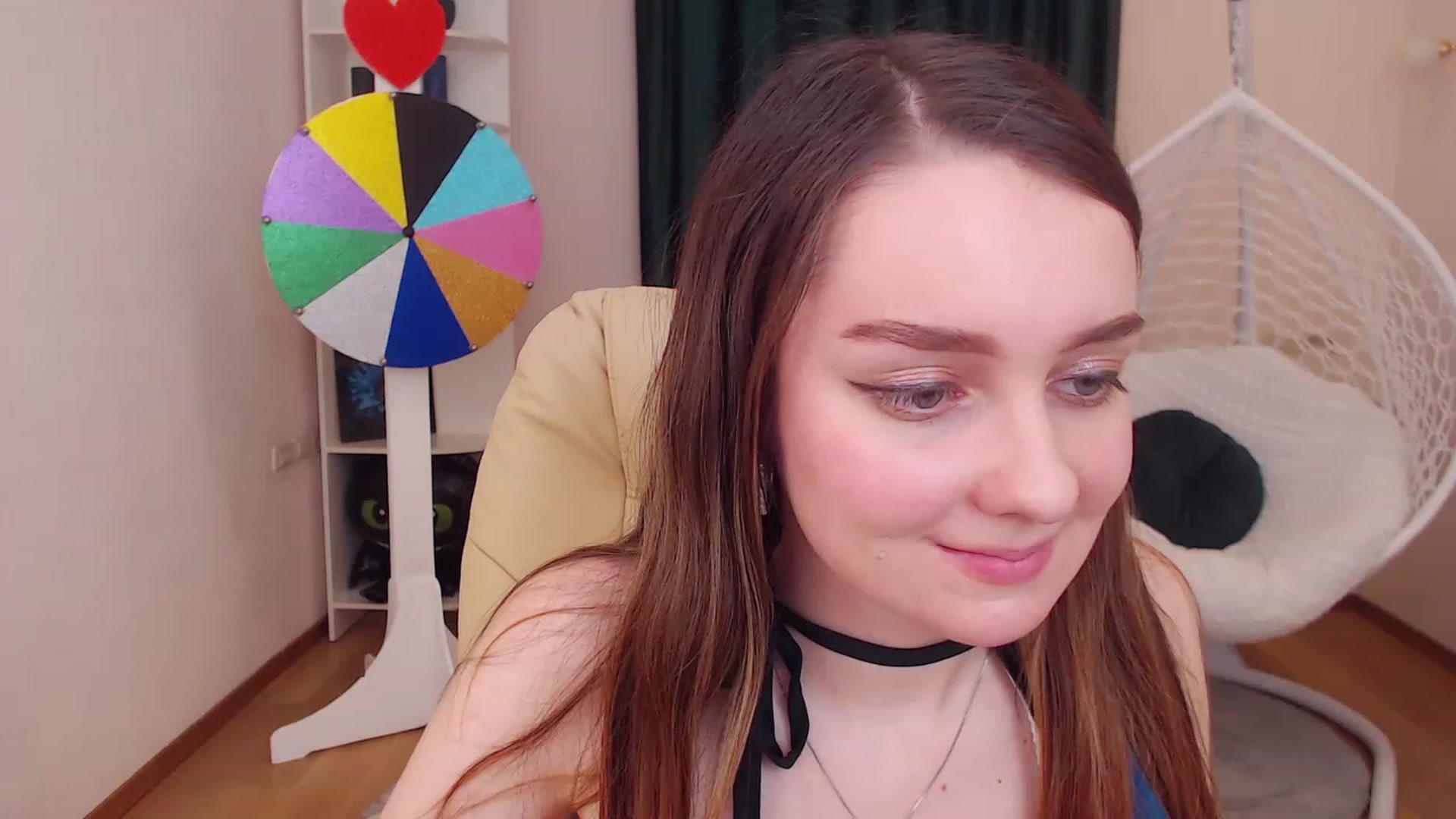Gallery image thumbnail from OceanFeelss's myfreecams stream on, 12/12/2022, 16:58 image 14 of 20
