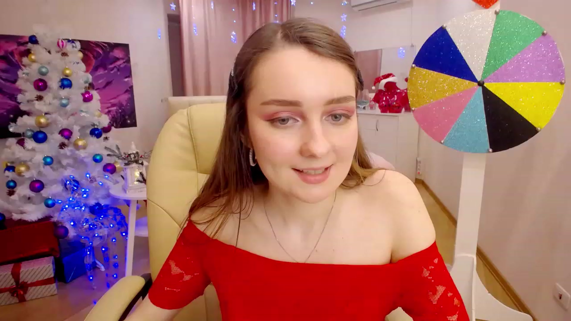 Gallery image thumbnail from OceanFeelss's myfreecams stream on, 12/15/2022, 12:52 image 18 of 20