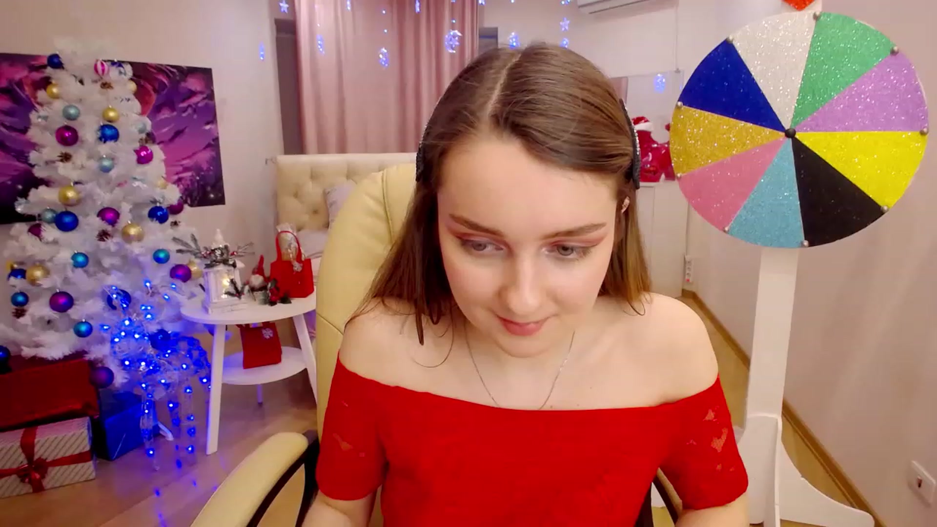 Gallery image thumbnail from OceanFeelss's myfreecams stream on, 12/15/2022, 12:52 image 15 of 20
