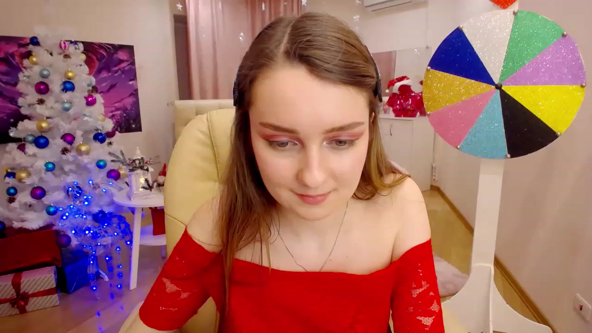Gallery image thumbnail from OceanFeelss's myfreecams stream on, 12/15/2022, 12:52 image 19 of 20