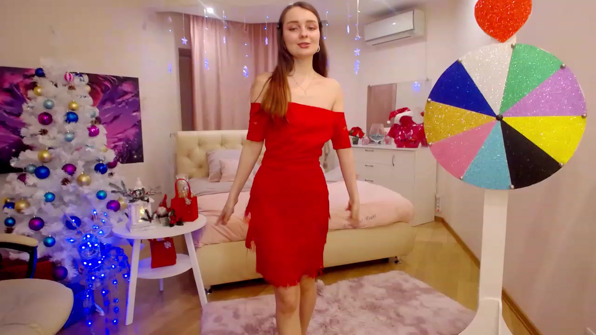 Gallery image thumbnail from OceanFeelss's myfreecams stream on, 12/15/2022, 14:49 image 2 of 20