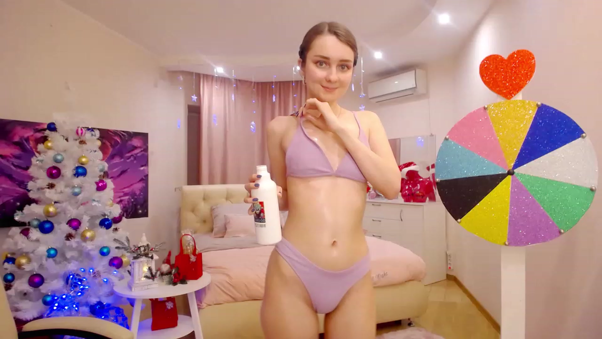 Gallery image thumbnail from OceanFeelss's myfreecams stream on, 12/15/2022, 15:46 image 16 of 20