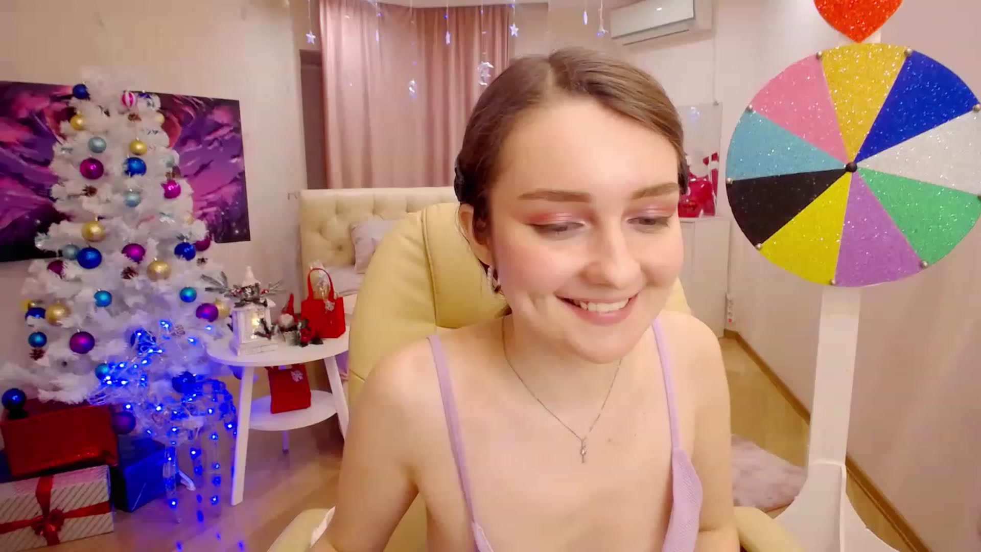 Gallery image thumbnail from OceanFeelss's myfreecams stream on, 12/15/2022, 16:25 image 1 of 20