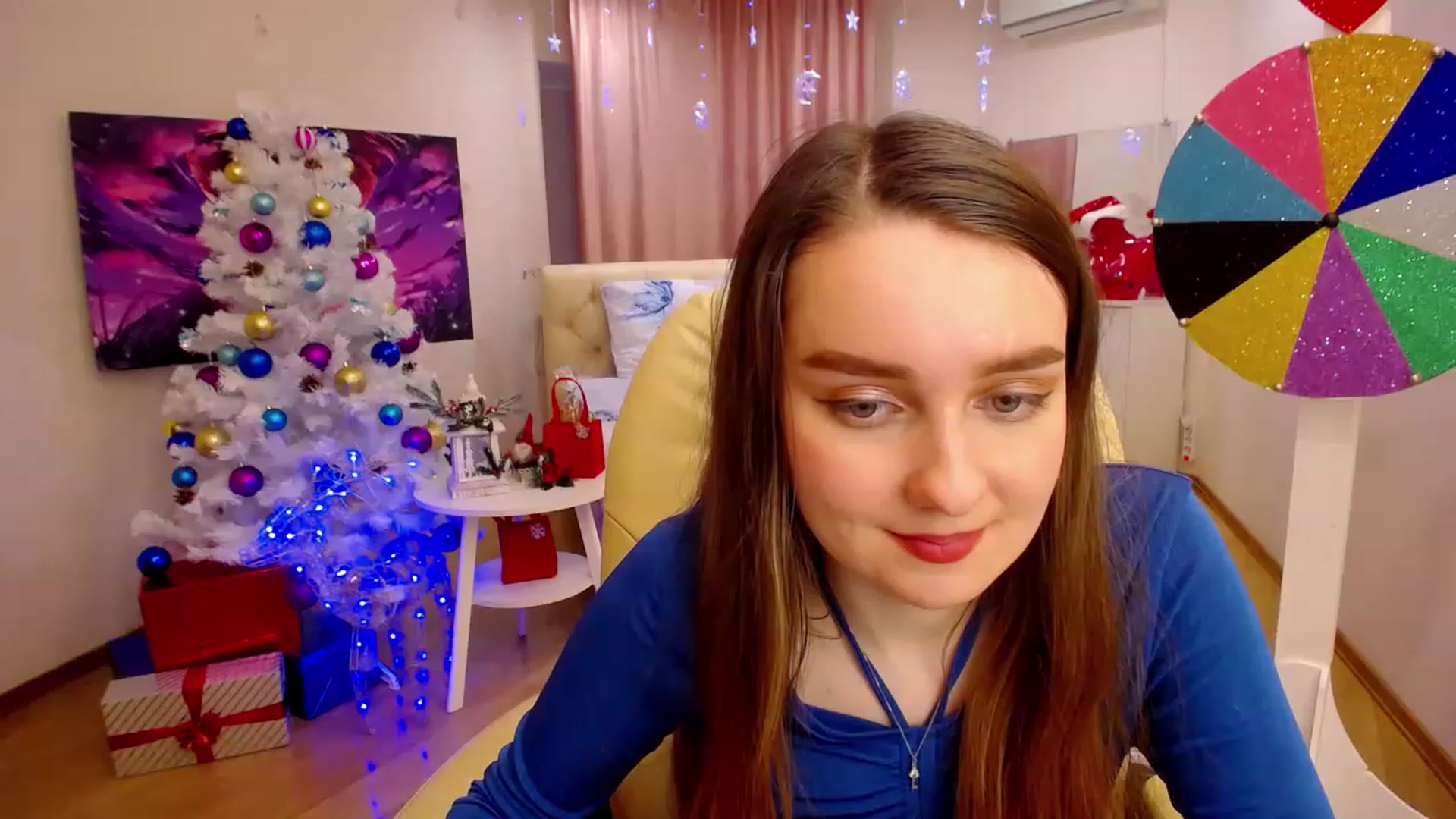 Gallery image thumbnail from OceanFeelss's myfreecams stream on, 12/17/2022, 09:27 image 12 of 20