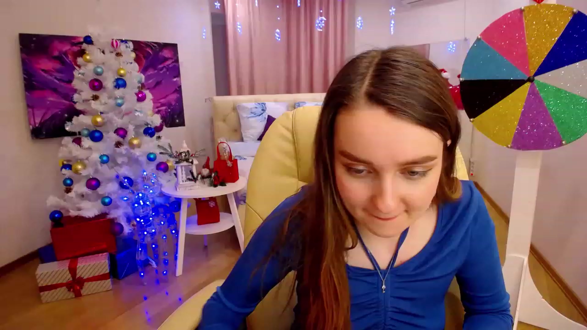 Gallery image thumbnail from OceanFeelss's myfreecams stream on, 12/17/2022, 09:27 image 3 of 20