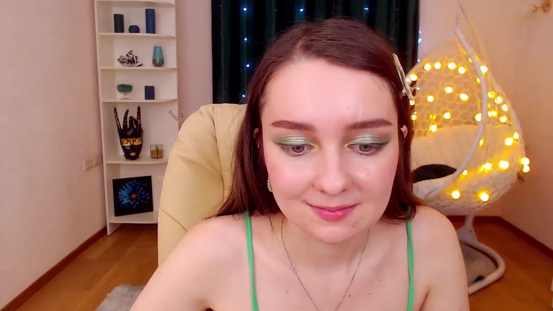 Gallery image thumbnail from OceanFeelss's myfreecams stream on, 12/18/2022, 09:16 image 13 of 20