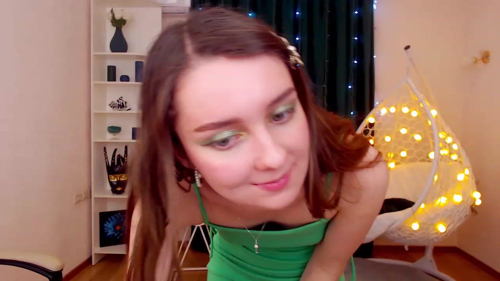 Gallery image thumbnail from OceanFeelss's myfreecams stream on, 12/18/2022, 09:48 image 1 of 20