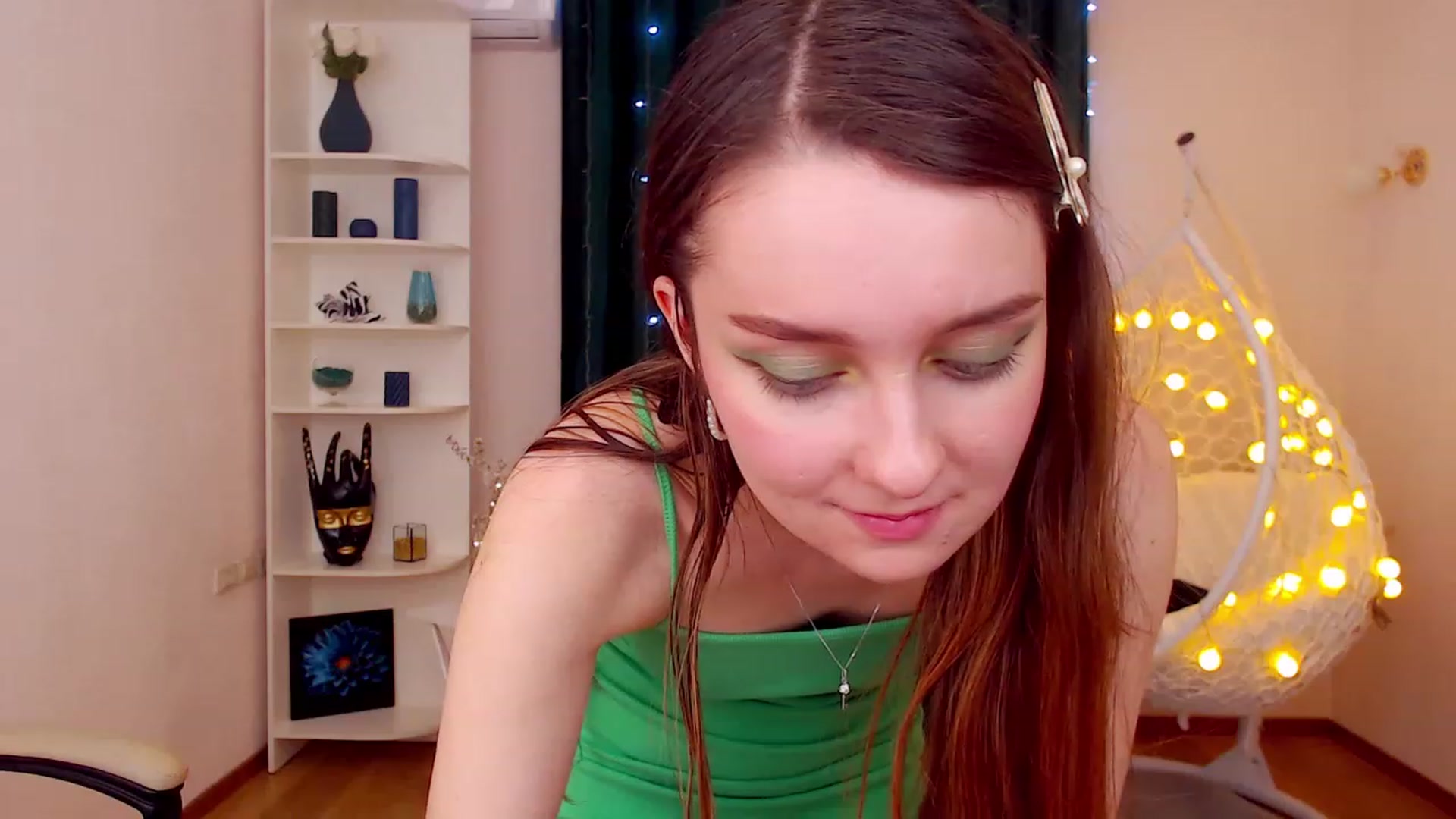 Gallery image thumbnail from OceanFeelss's myfreecams stream on, 12/18/2022, 09:48 image 3 of 20