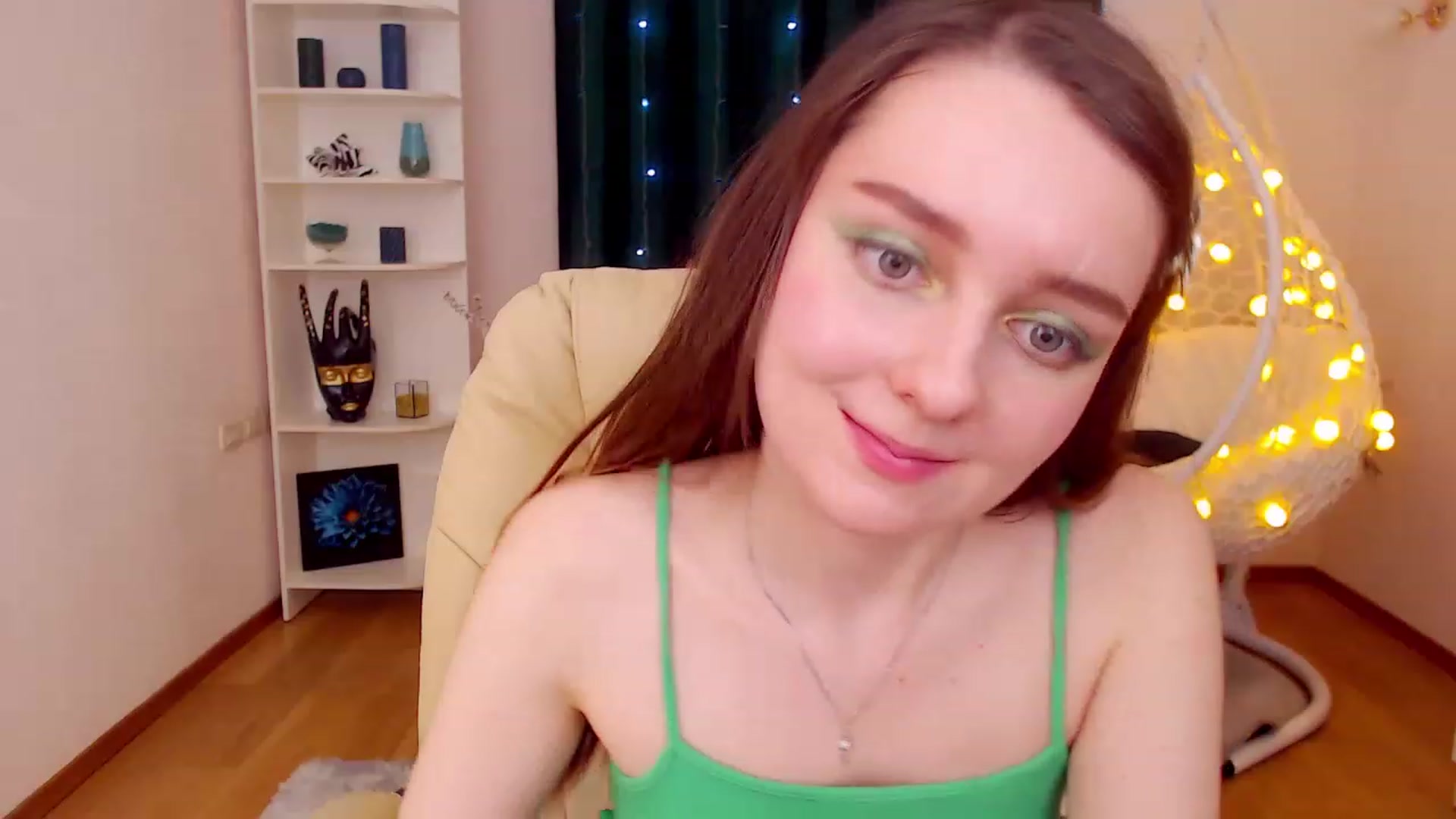 Gallery image thumbnail from OceanFeelss's myfreecams stream on, 12/18/2022, 09:48 image 20 of 20