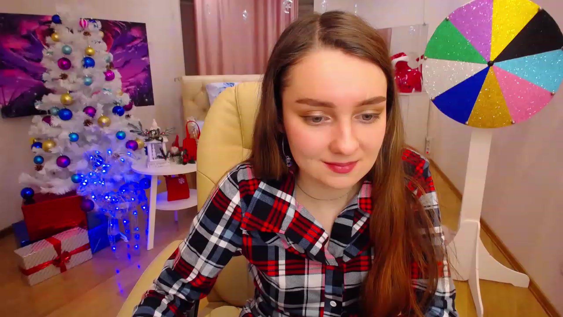 Gallery image thumbnail from OceanFeelss's myfreecams stream on, 12/19/2022, 05:14 image 1 of 20
