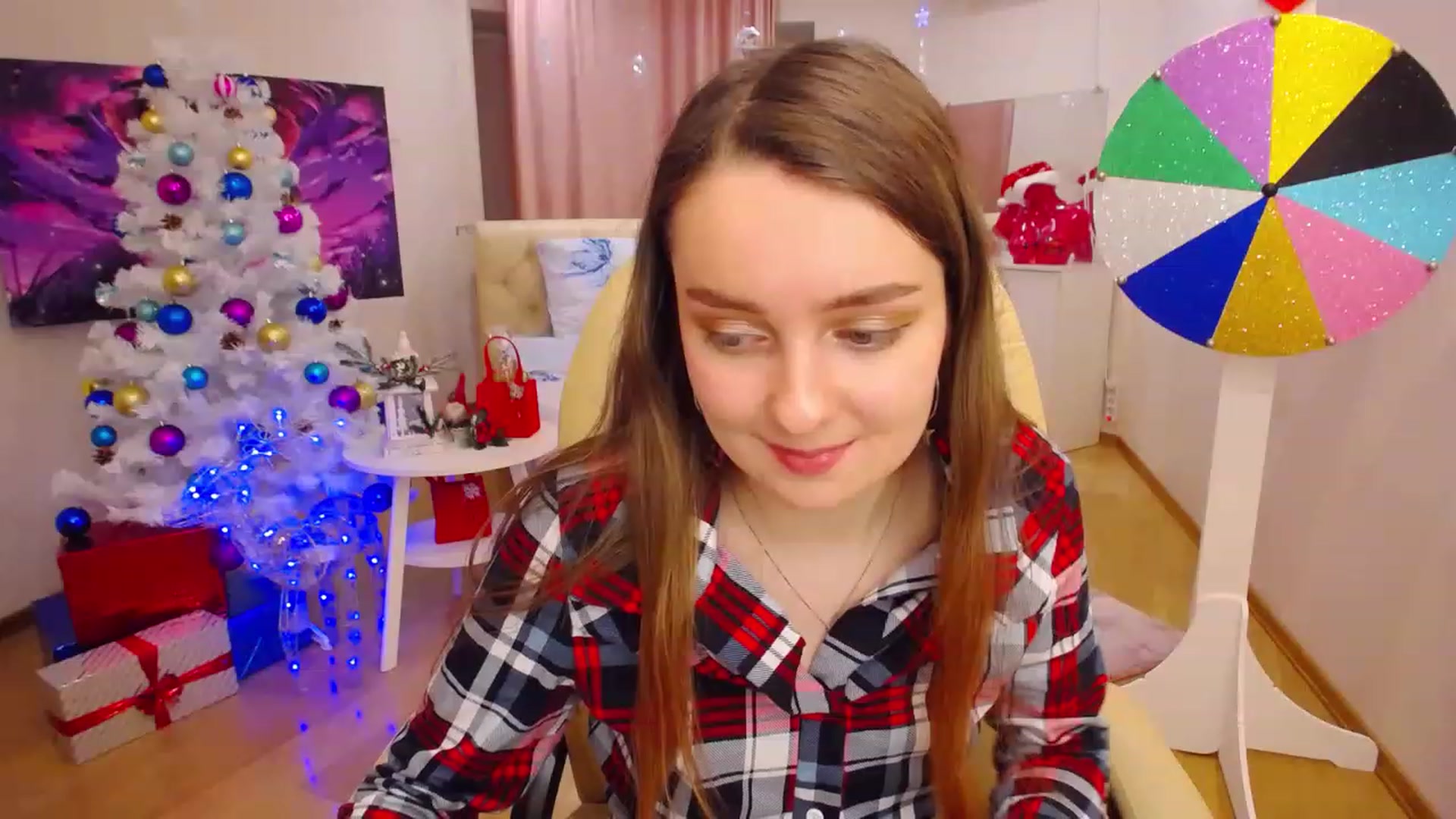 Gallery image thumbnail from OceanFeelss's myfreecams stream on, 12/19/2022, 05:14 image 15 of 20