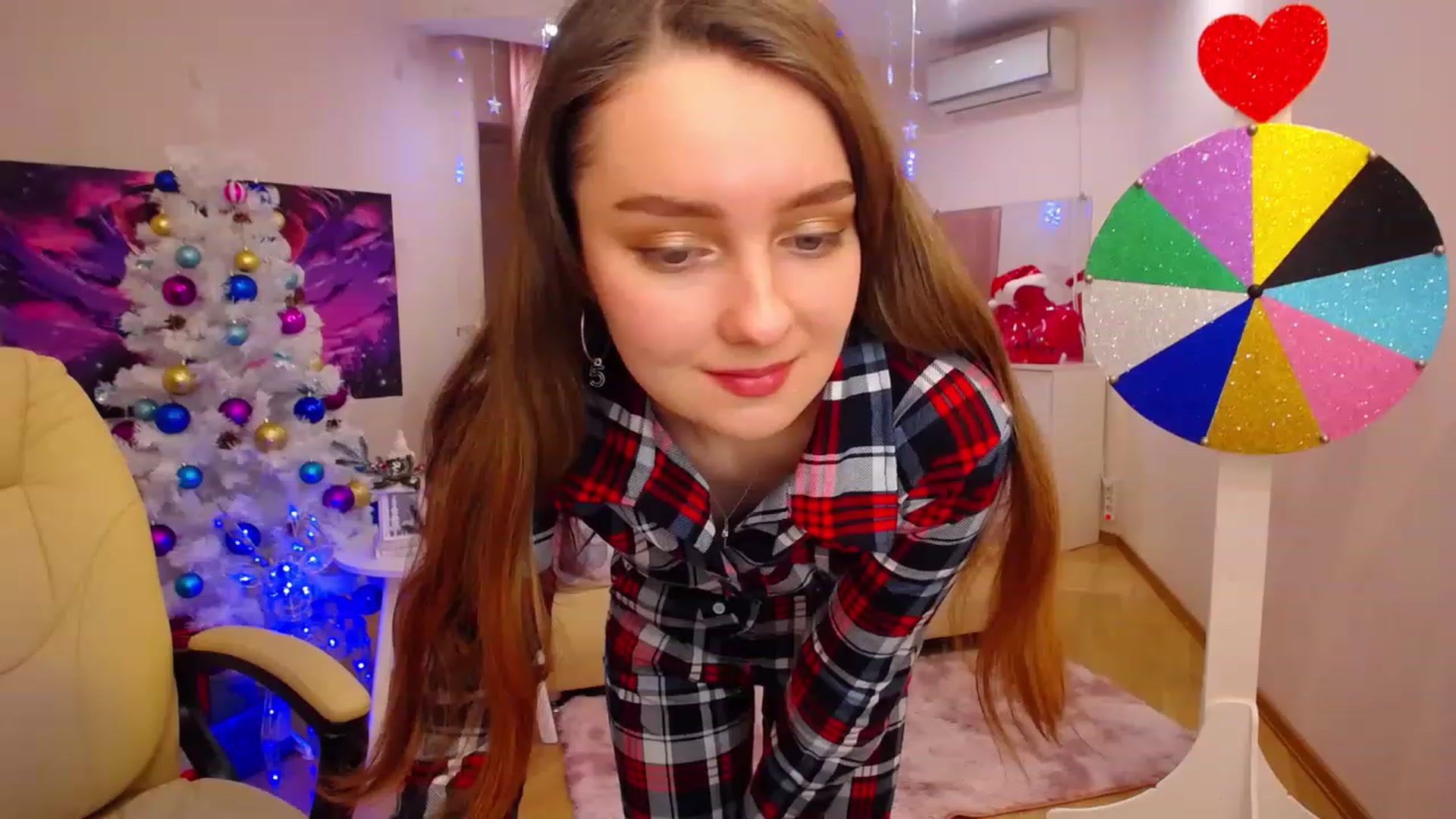 Gallery image thumbnail from OceanFeelss's myfreecams stream on, 12/19/2022, 05:14 image 2 of 20