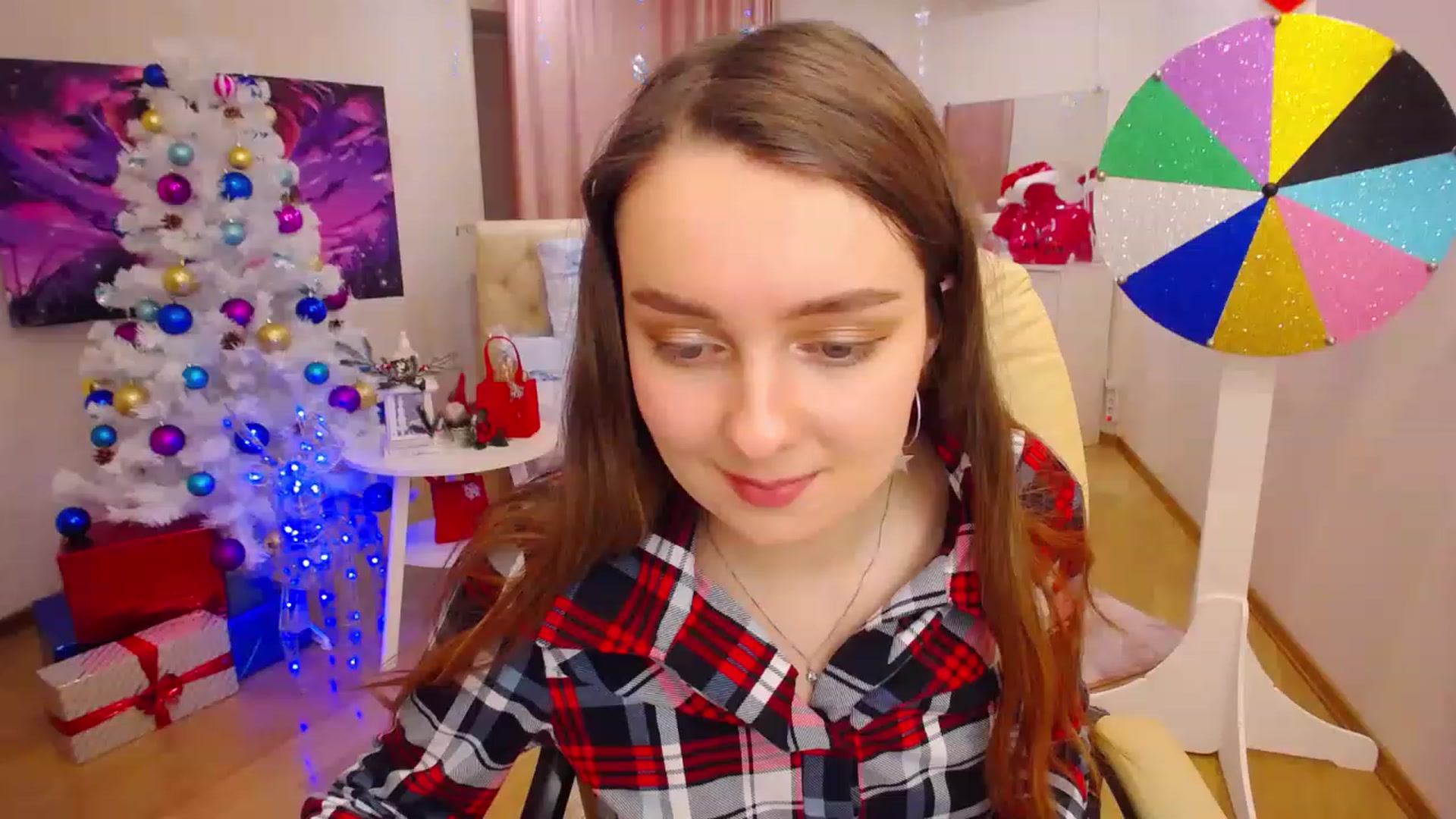 Gallery image thumbnail from OceanFeelss's myfreecams stream on, 12/19/2022, 05:14 image 13 of 20