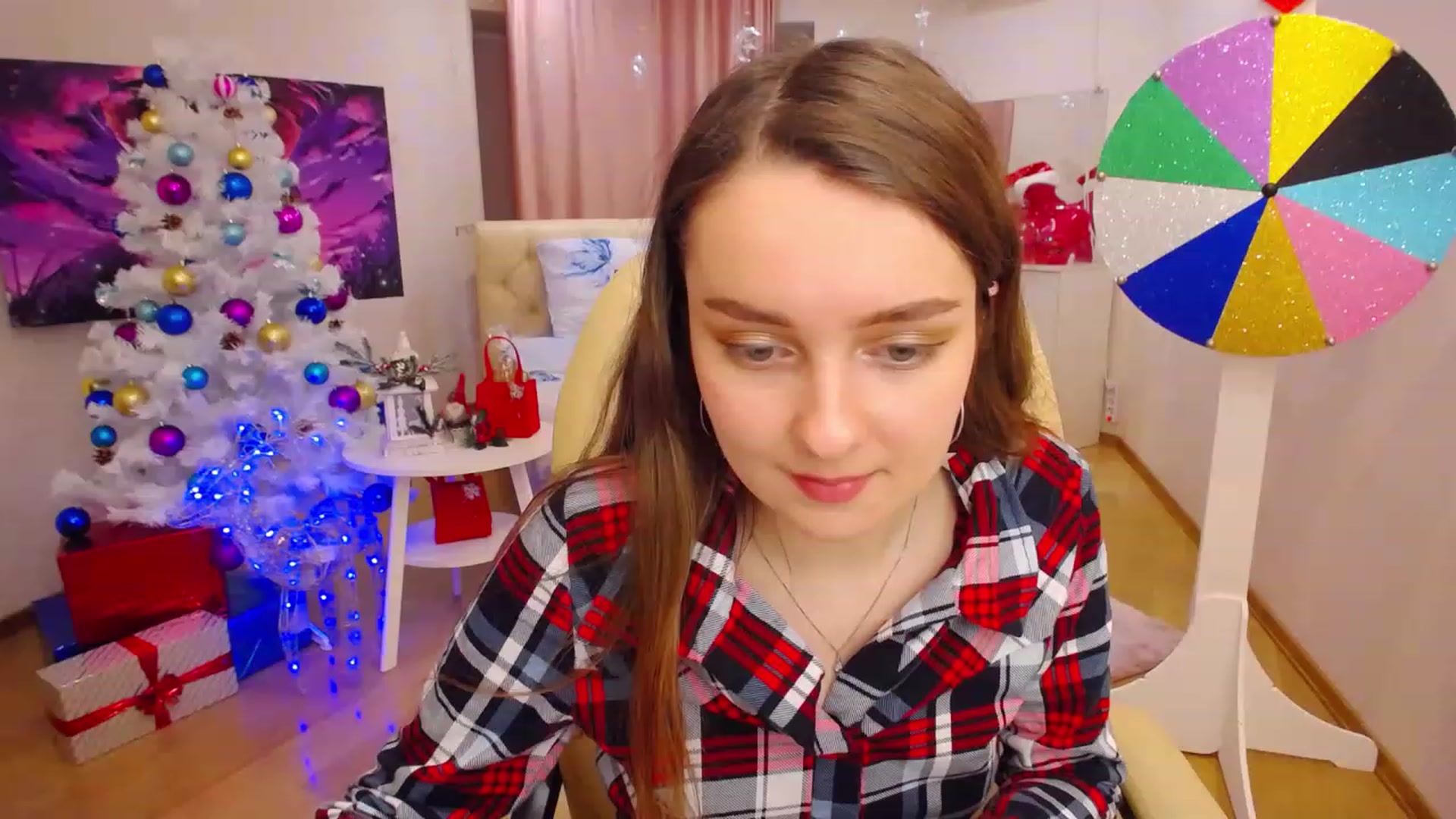 Gallery image thumbnail from OceanFeelss's myfreecams stream on, 12/19/2022, 05:14 image 11 of 20