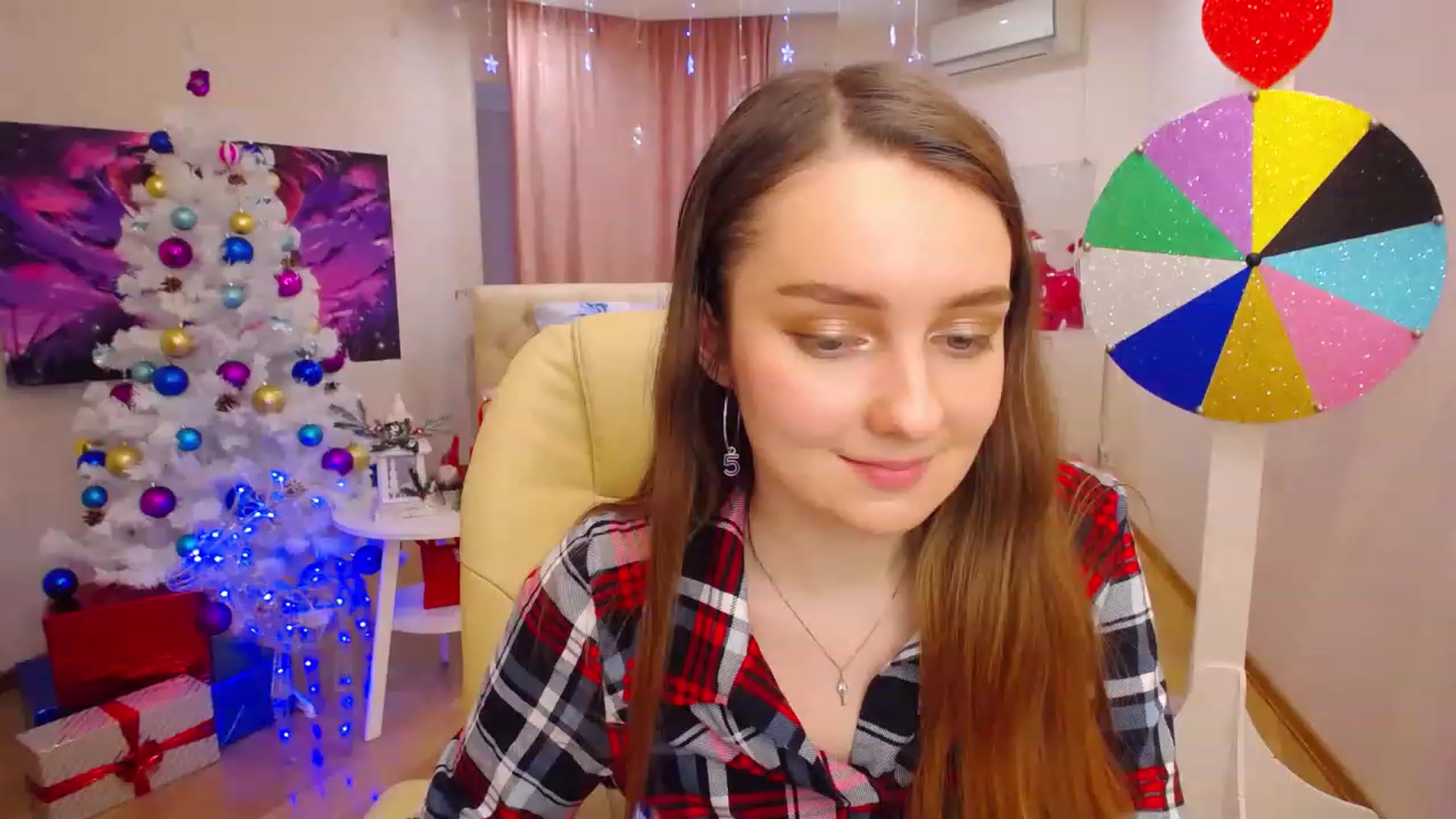 Gallery image thumbnail from OceanFeelss's myfreecams stream on, 12/19/2022, 09:56 image 17 of 20
