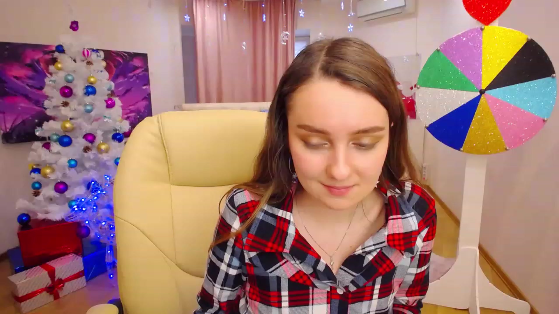 Gallery image thumbnail from OceanFeelss's myfreecams stream on, 12/19/2022, 09:56 image 8 of 20