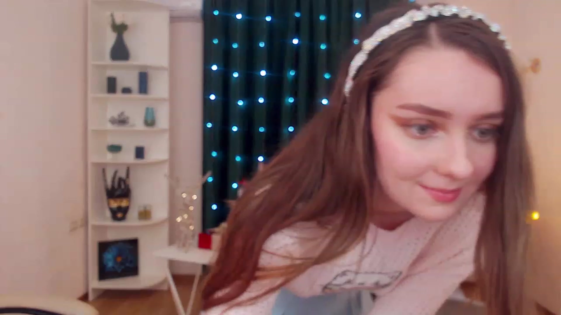 Gallery image thumbnail from OceanFeelss's myfreecams stream on, 12/20/2022, 11:32 image 12 of 20