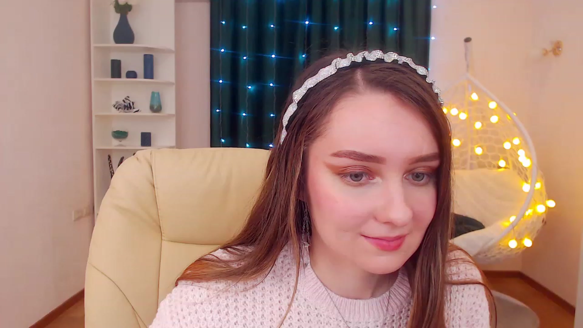 Gallery image thumbnail from OceanFeelss's myfreecams stream on, 12/20/2022, 11:32 image 20 of 20