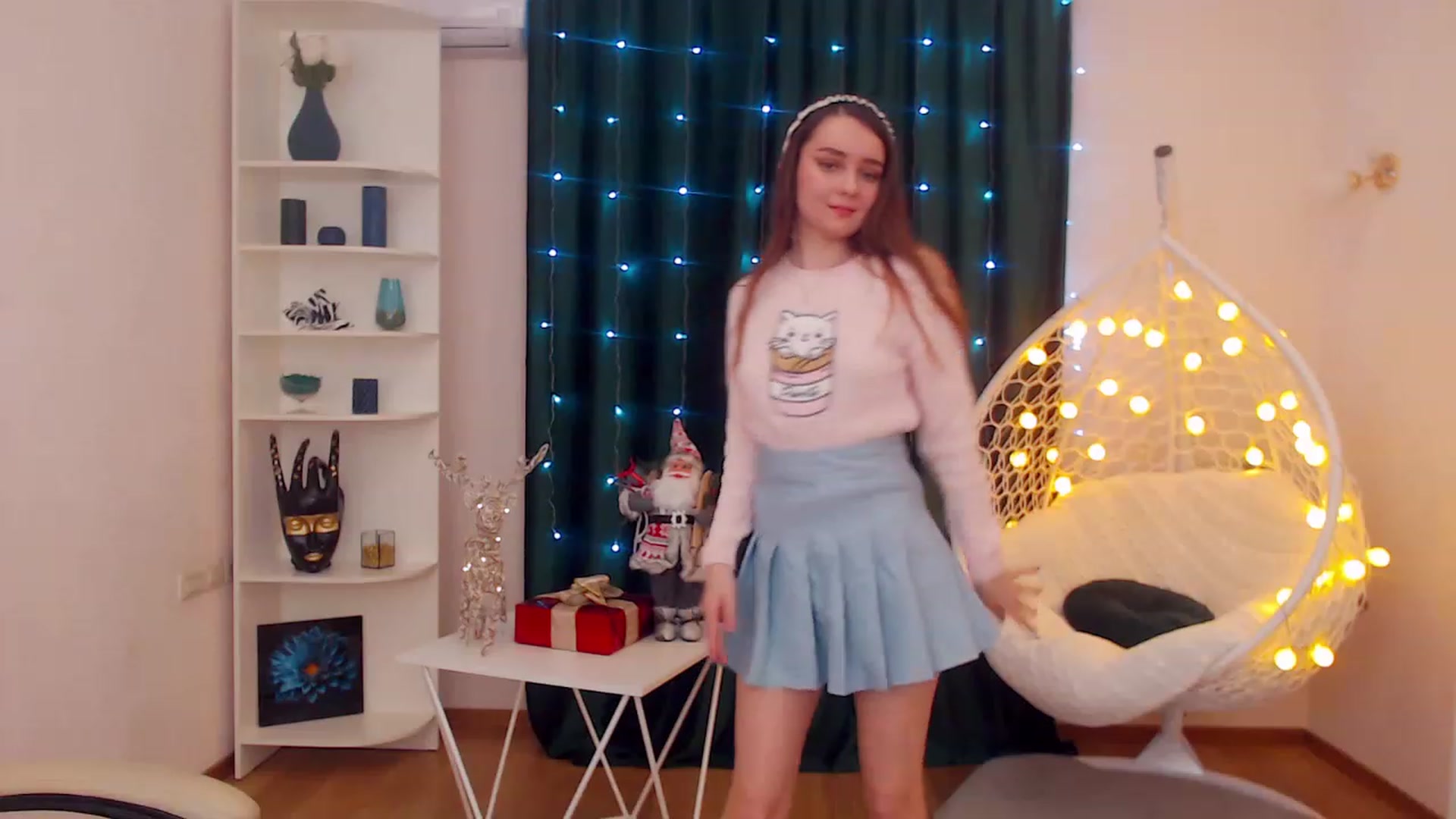 Gallery image thumbnail from OceanFeelss's myfreecams stream on, 12/20/2022, 11:32 image 11 of 20