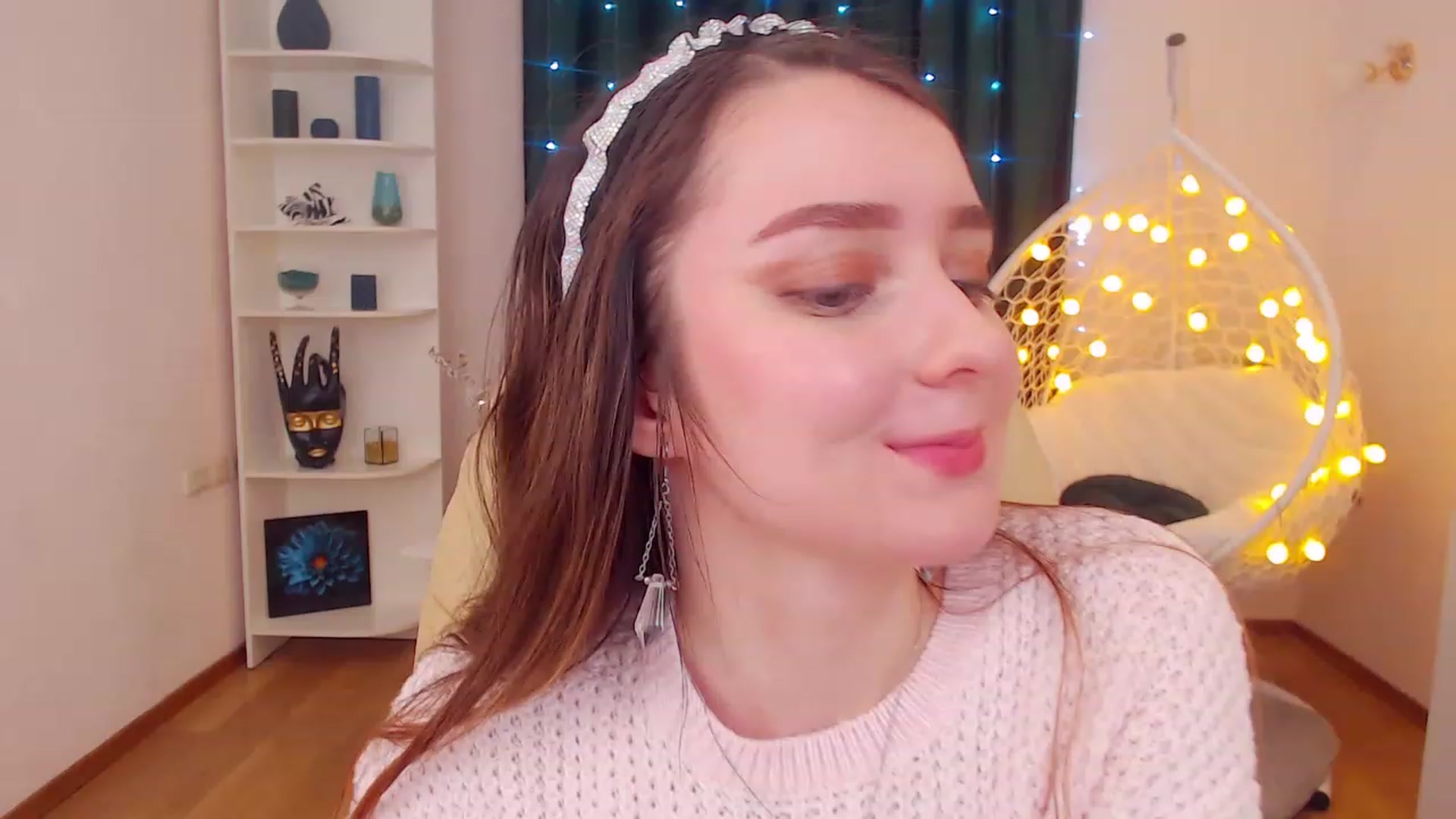 Gallery image thumbnail from OceanFeelss's myfreecams stream on, 12/20/2022, 11:32 image 15 of 20