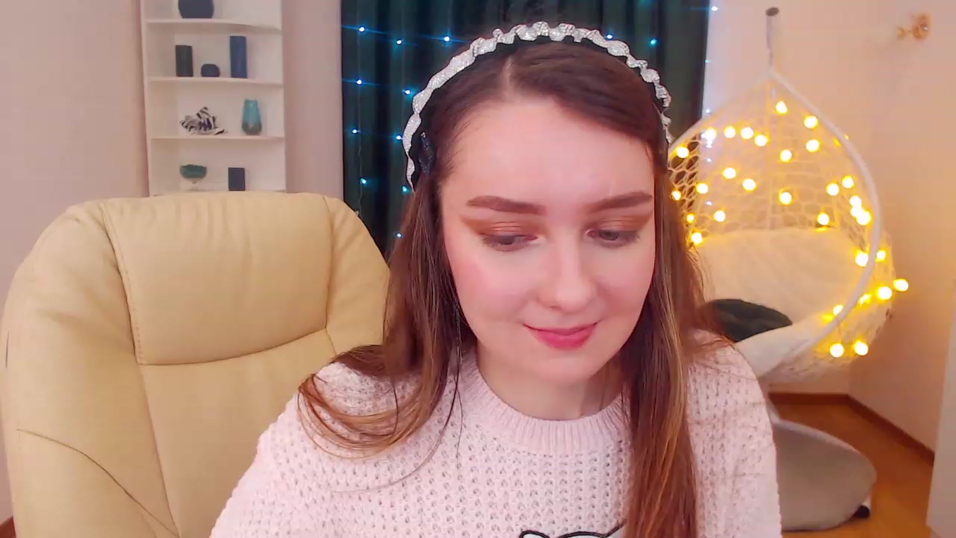 Gallery image thumbnail from OceanFeelss's myfreecams stream on, 12/20/2022, 11:32 image 2 of 20