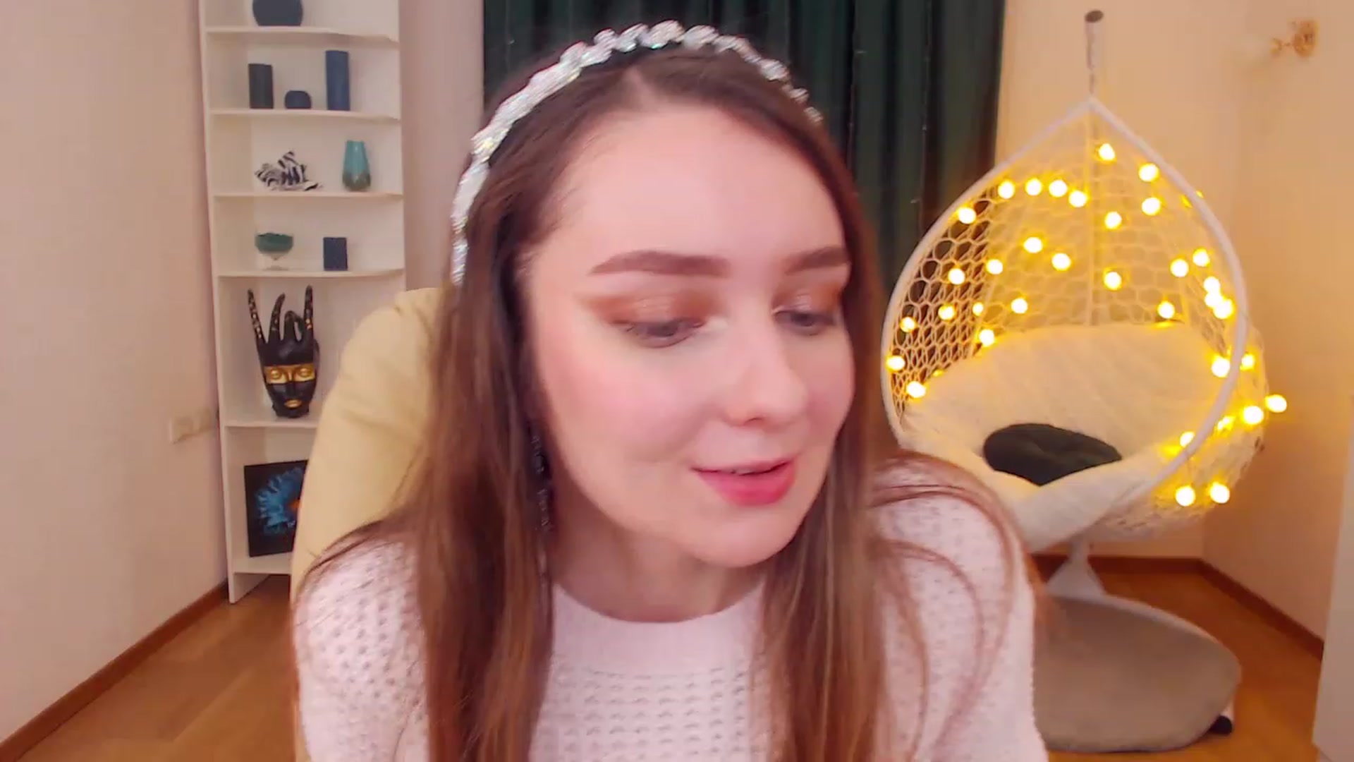 Gallery image thumbnail from OceanFeelss's myfreecams stream on, 12/20/2022, 11:32 image 4 of 20