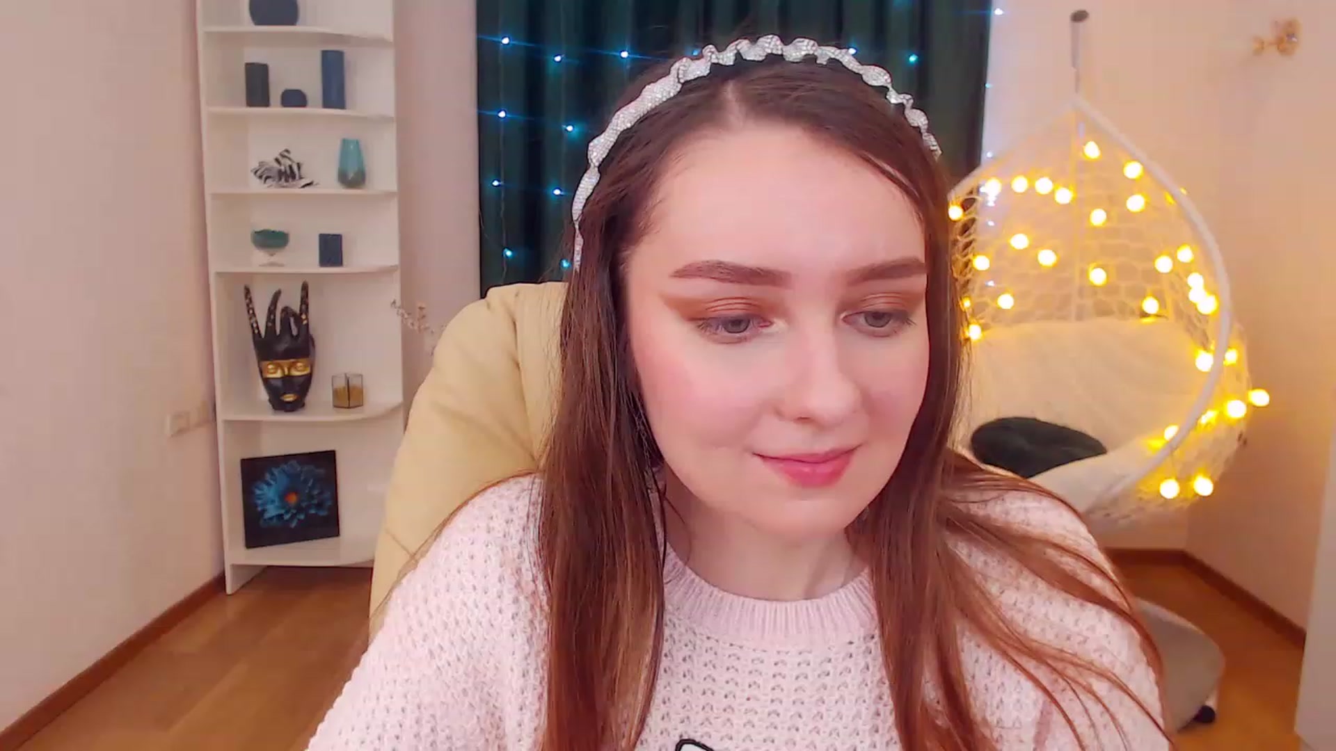 Gallery image thumbnail from OceanFeelss's myfreecams stream on, 12/20/2022, 11:32 image 6 of 20