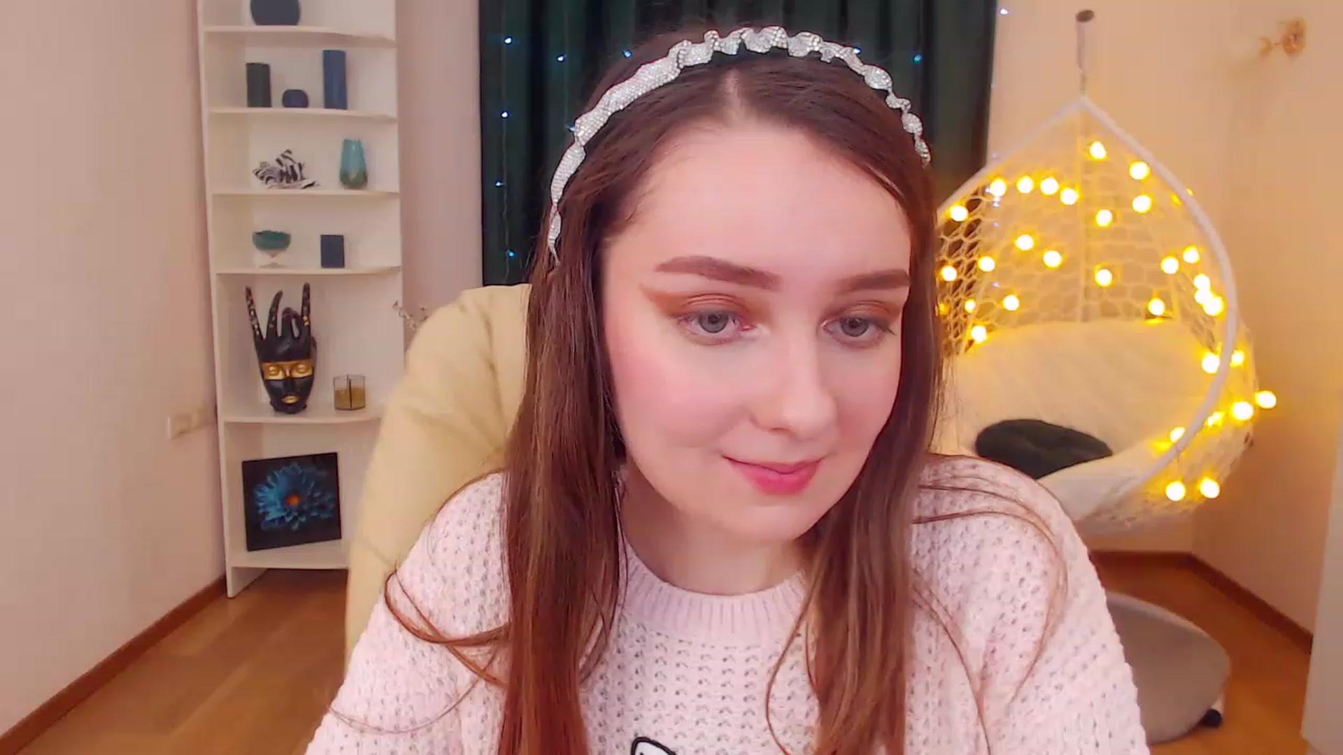 Gallery image thumbnail from OceanFeelss's myfreecams stream on, 12/20/2022, 11:32 image 5 of 20