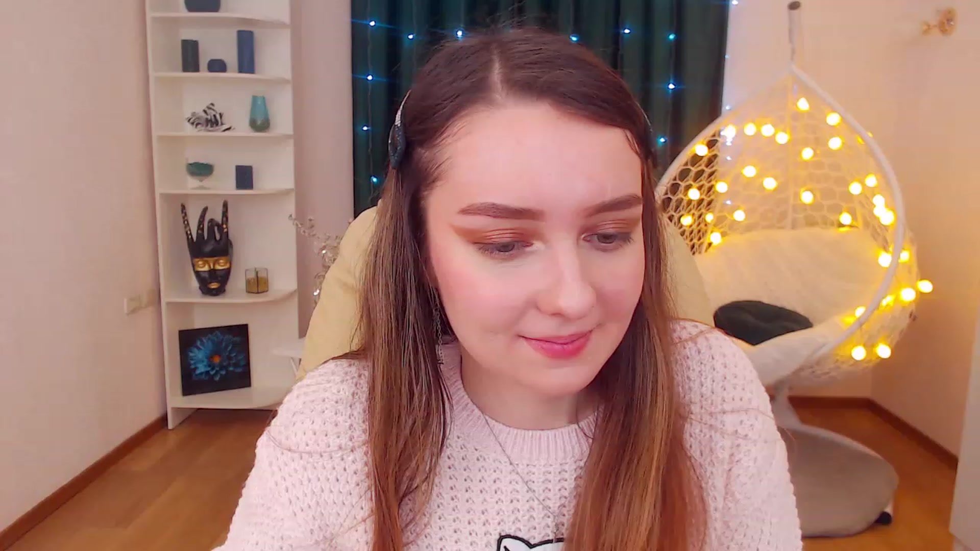 Gallery image thumbnail from OceanFeelss's myfreecams stream on, 12/20/2022, 12:31 image 9 of 20