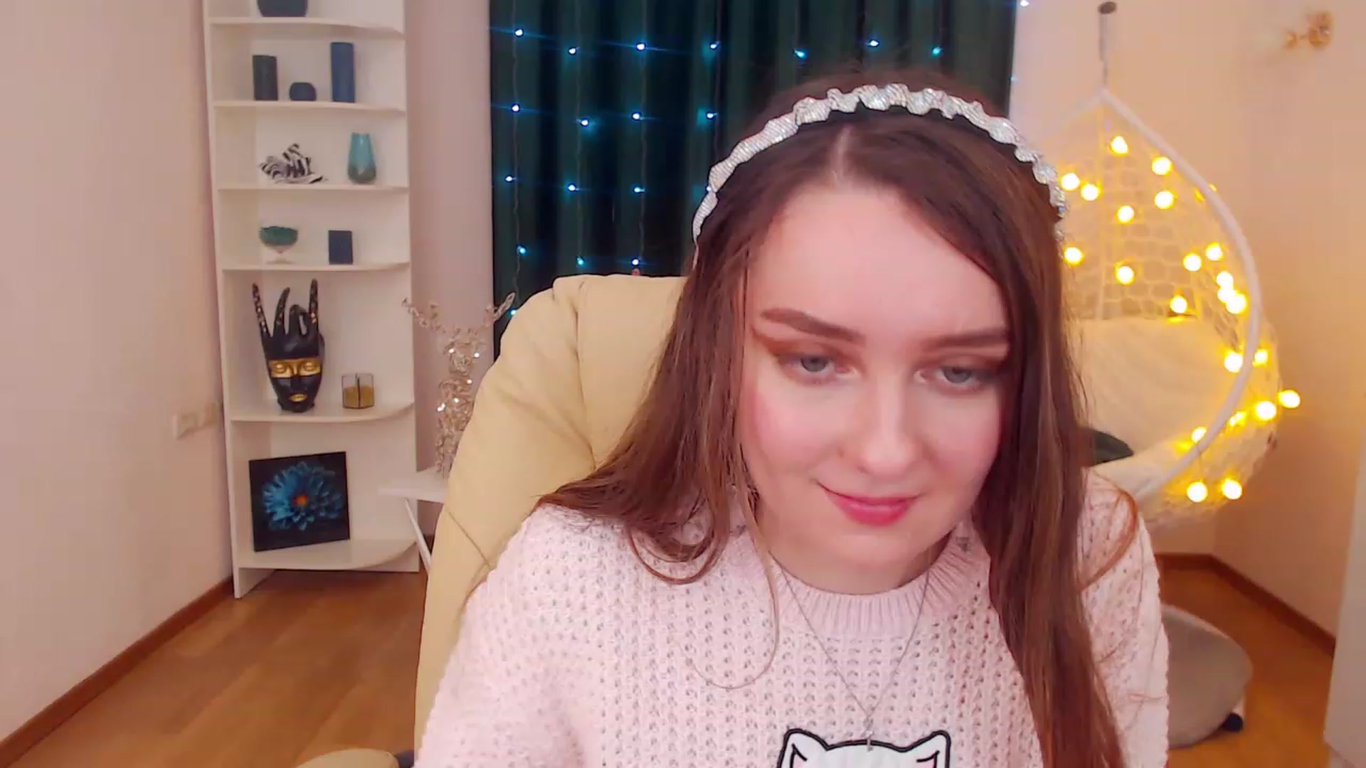 Gallery image thumbnail from OceanFeelss's myfreecams stream on, 12/20/2022, 12:31 image 6 of 20