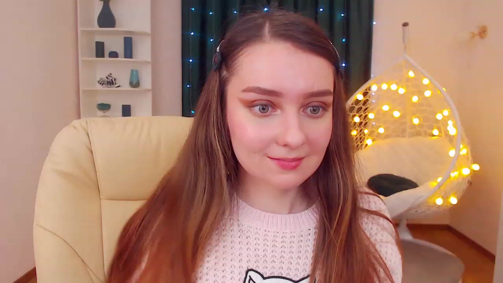 Gallery image thumbnail from OceanFeelss's myfreecams stream on, 12/20/2022, 13:21 image 6 of 20