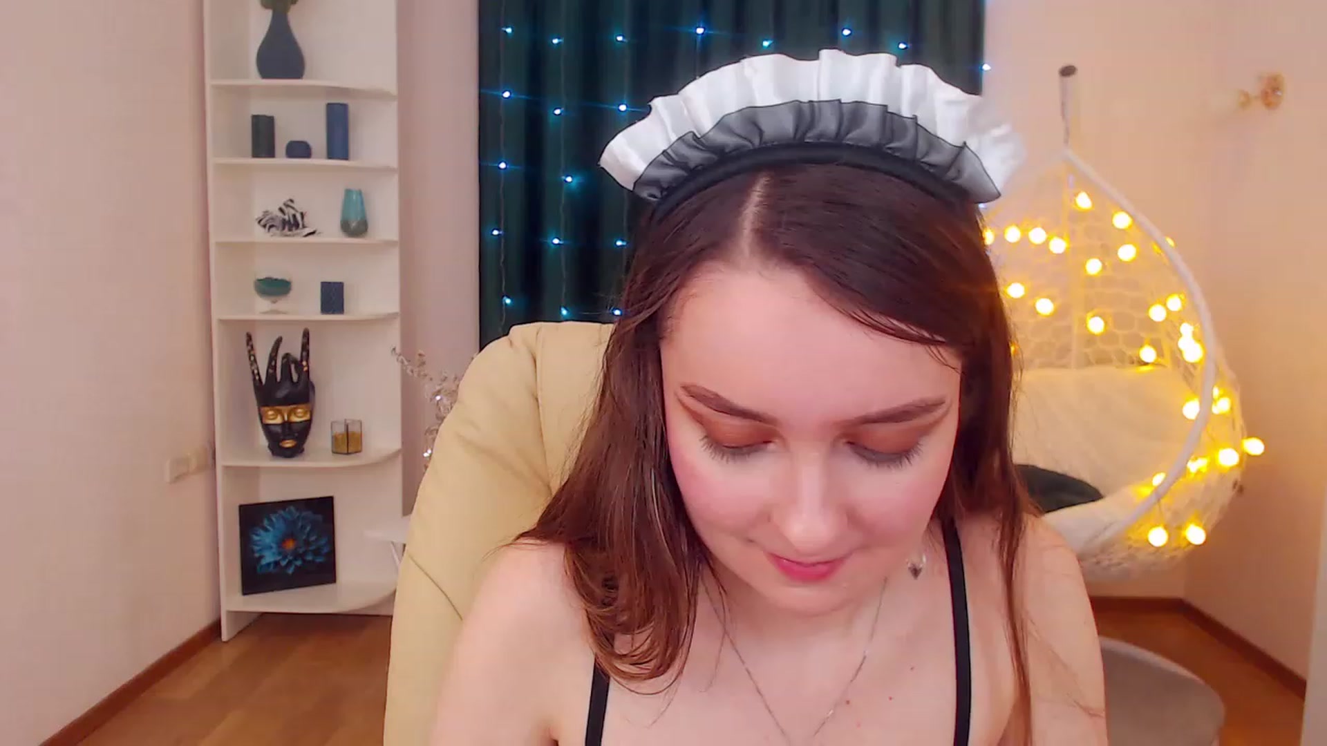Gallery image thumbnail from OceanFeelss's myfreecams stream on, 12/20/2022, 15:53 image 8 of 20