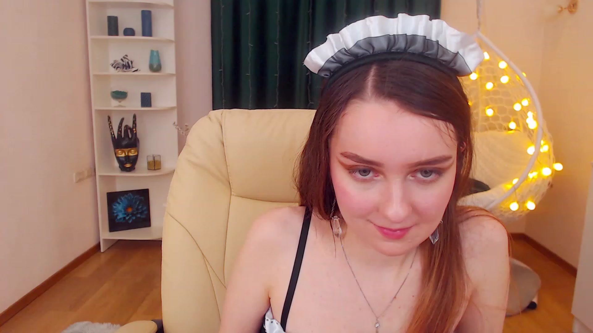 Gallery image thumbnail from OceanFeelss's myfreecams stream on, 12/20/2022, 15:53 image 5 of 20
