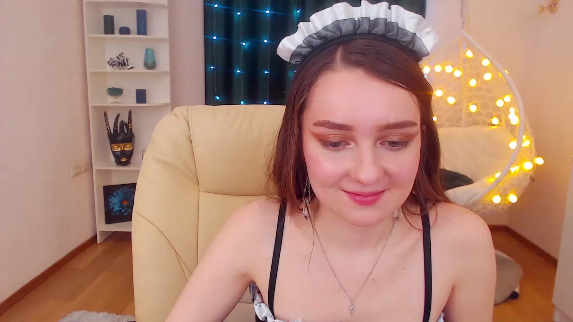 Gallery image thumbnail from OceanFeelss's myfreecams stream on, 12/20/2022, 15:53 image 4 of 20