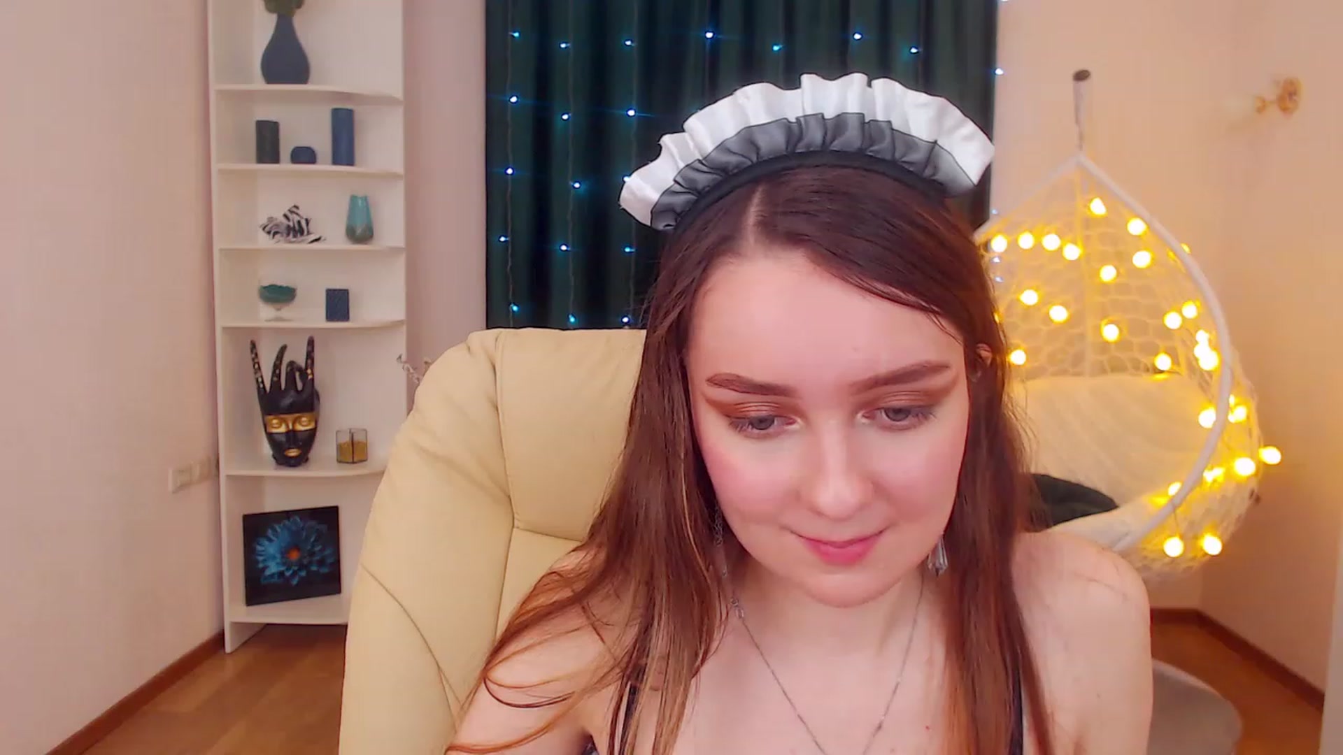 Gallery image thumbnail from OceanFeelss's myfreecams stream on, 12/20/2022, 15:53 image 9 of 20