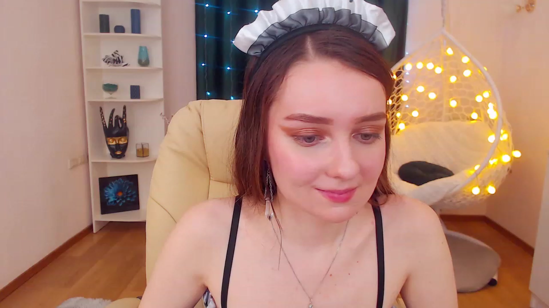 Gallery image thumbnail from OceanFeelss's myfreecams stream on, 12/20/2022, 15:53 image 3 of 20
