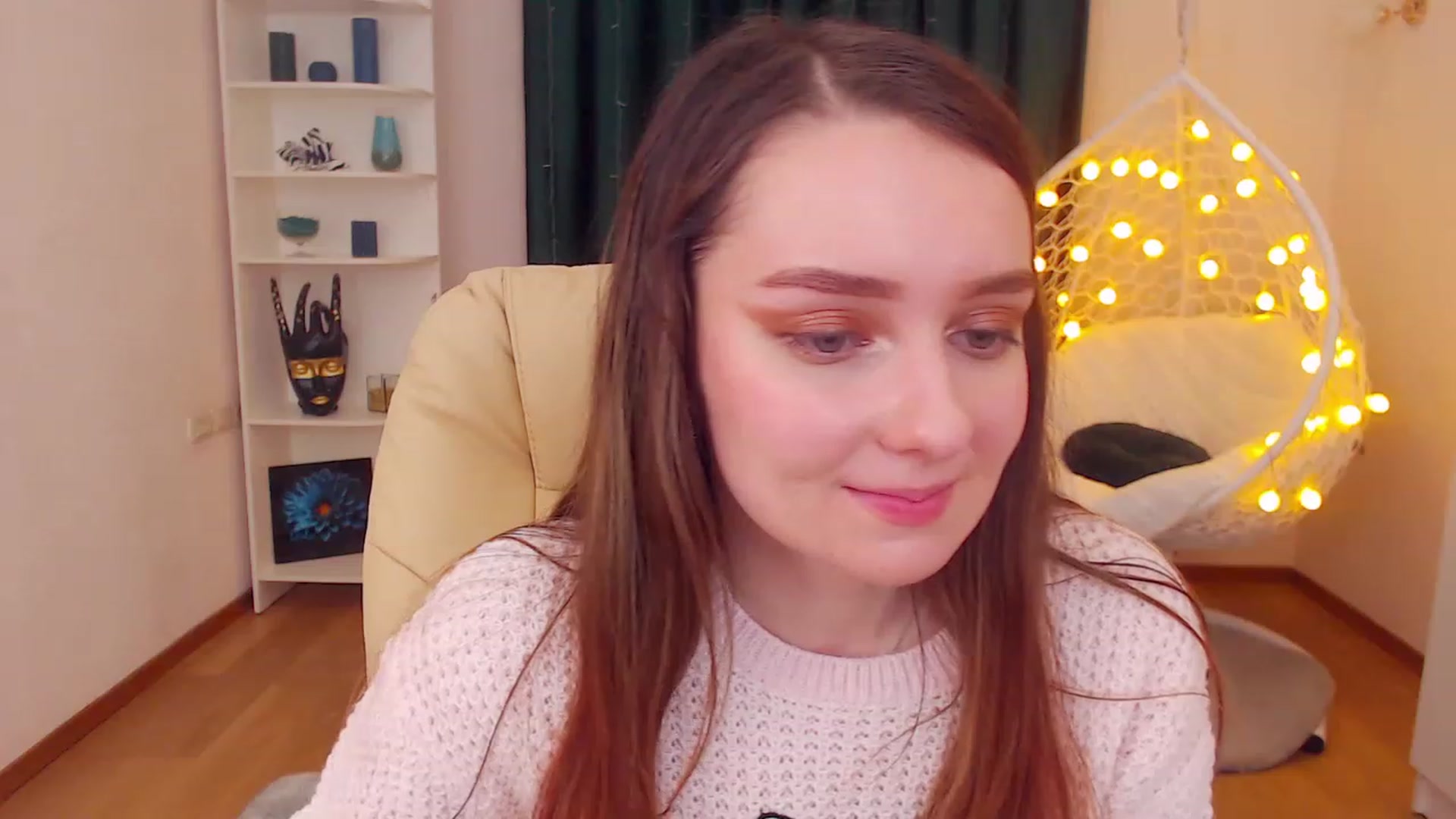 Gallery image thumbnail from OceanFeelss's myfreecams stream on, 12/20/2022, 17:04 image 7 of 20