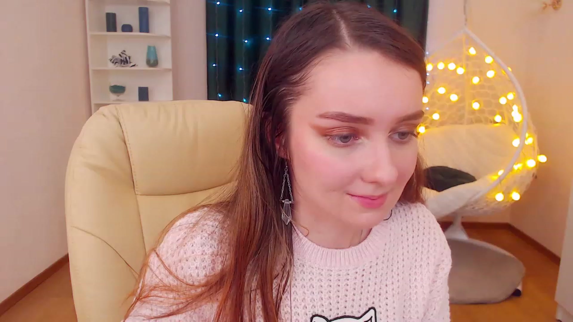 Gallery image thumbnail from OceanFeelss's myfreecams stream on, 12/20/2022, 17:04 image 5 of 20