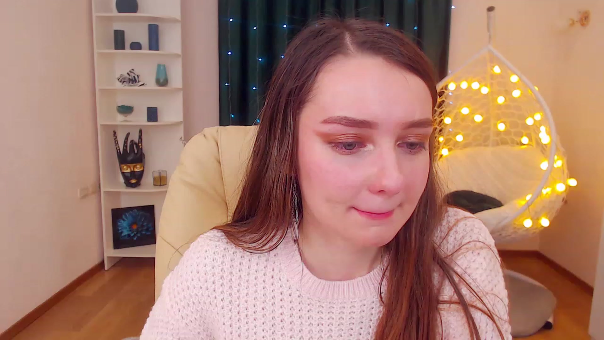Gallery image thumbnail from OceanFeelss's myfreecams stream on, 12/20/2022, 17:04 image 15 of 20