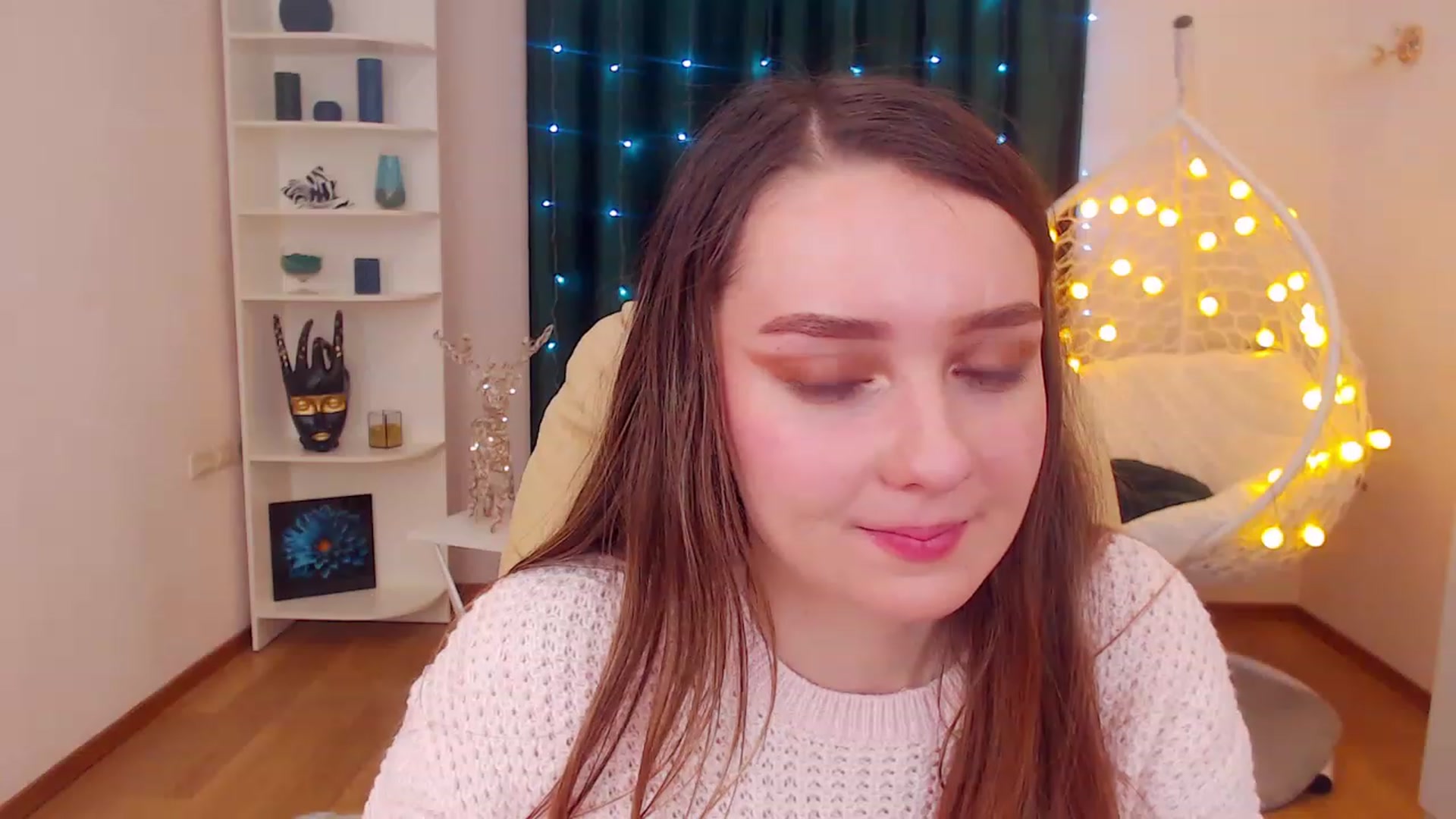 Gallery image thumbnail from OceanFeelss's myfreecams stream on, 12/20/2022, 17:04 image 17 of 20