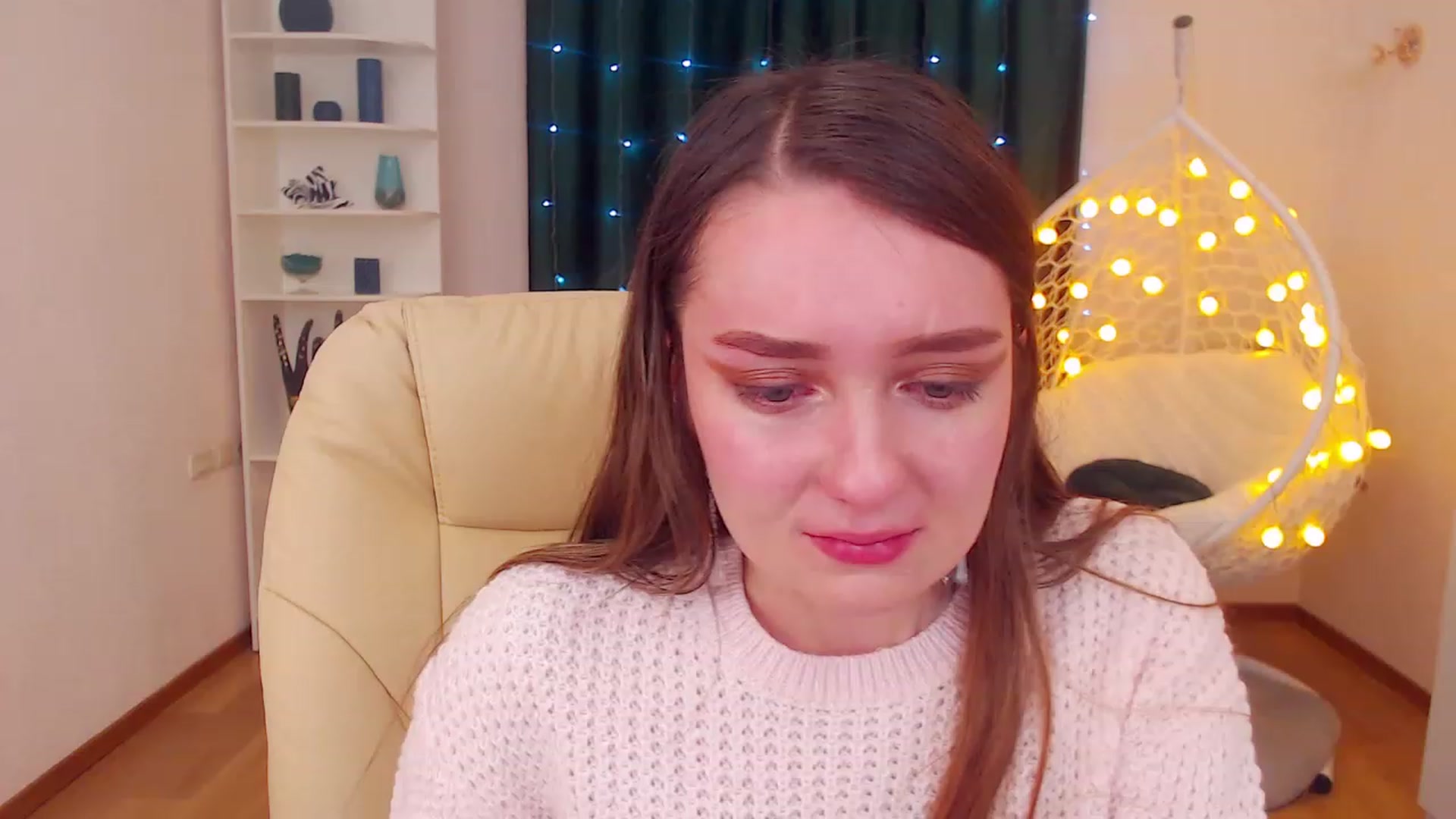 Gallery image thumbnail from OceanFeelss's myfreecams stream on, 12/20/2022, 17:04 image 12 of 20