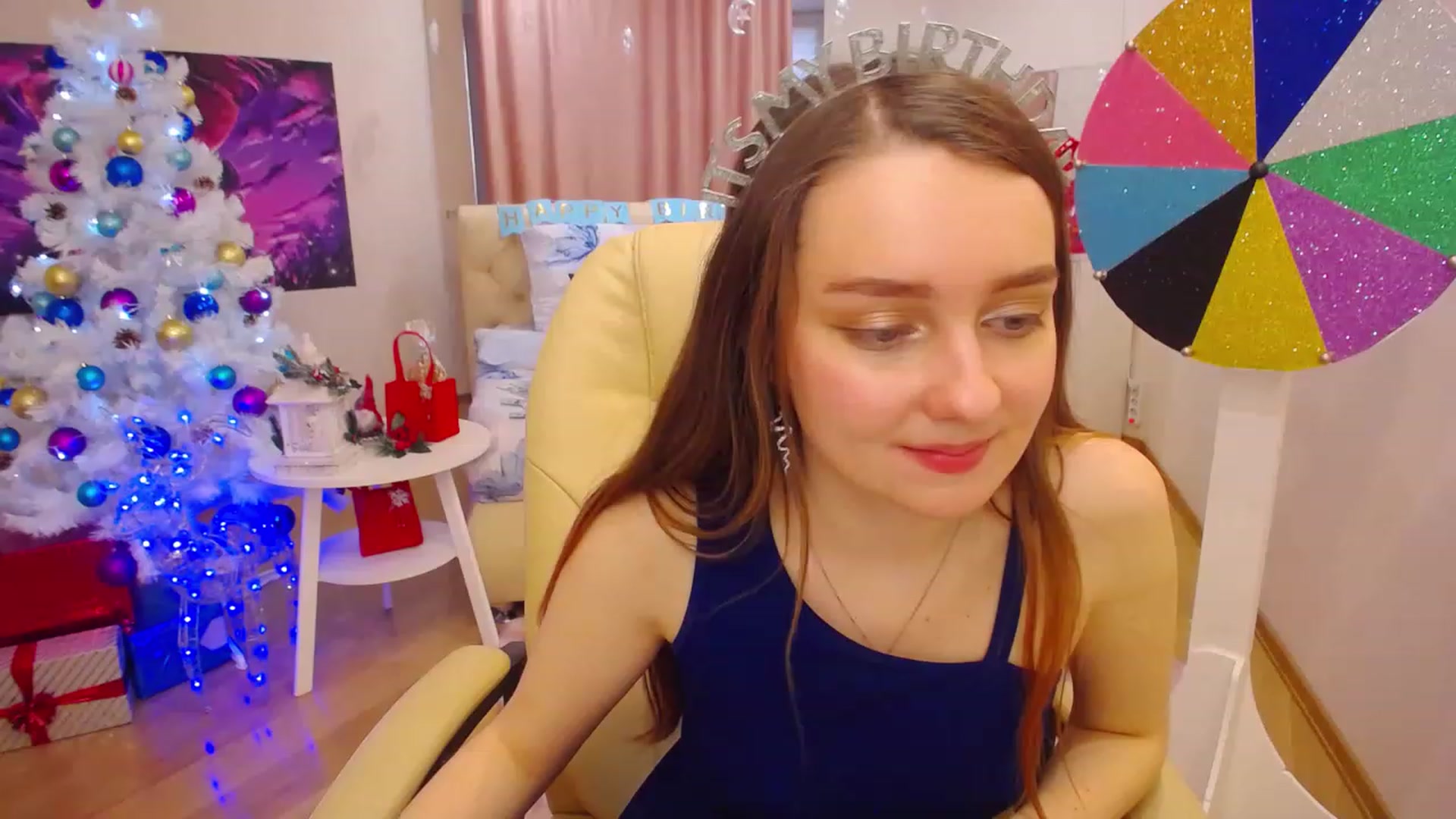 Gallery image thumbnail from OceanFeelss's myfreecams stream on, 12/21/2022, 07:50 image 17 of 20