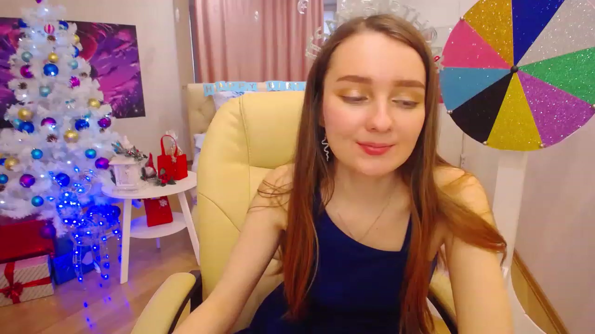 Gallery image thumbnail from OceanFeelss's myfreecams stream on, 12/21/2022, 07:50 image 15 of 20