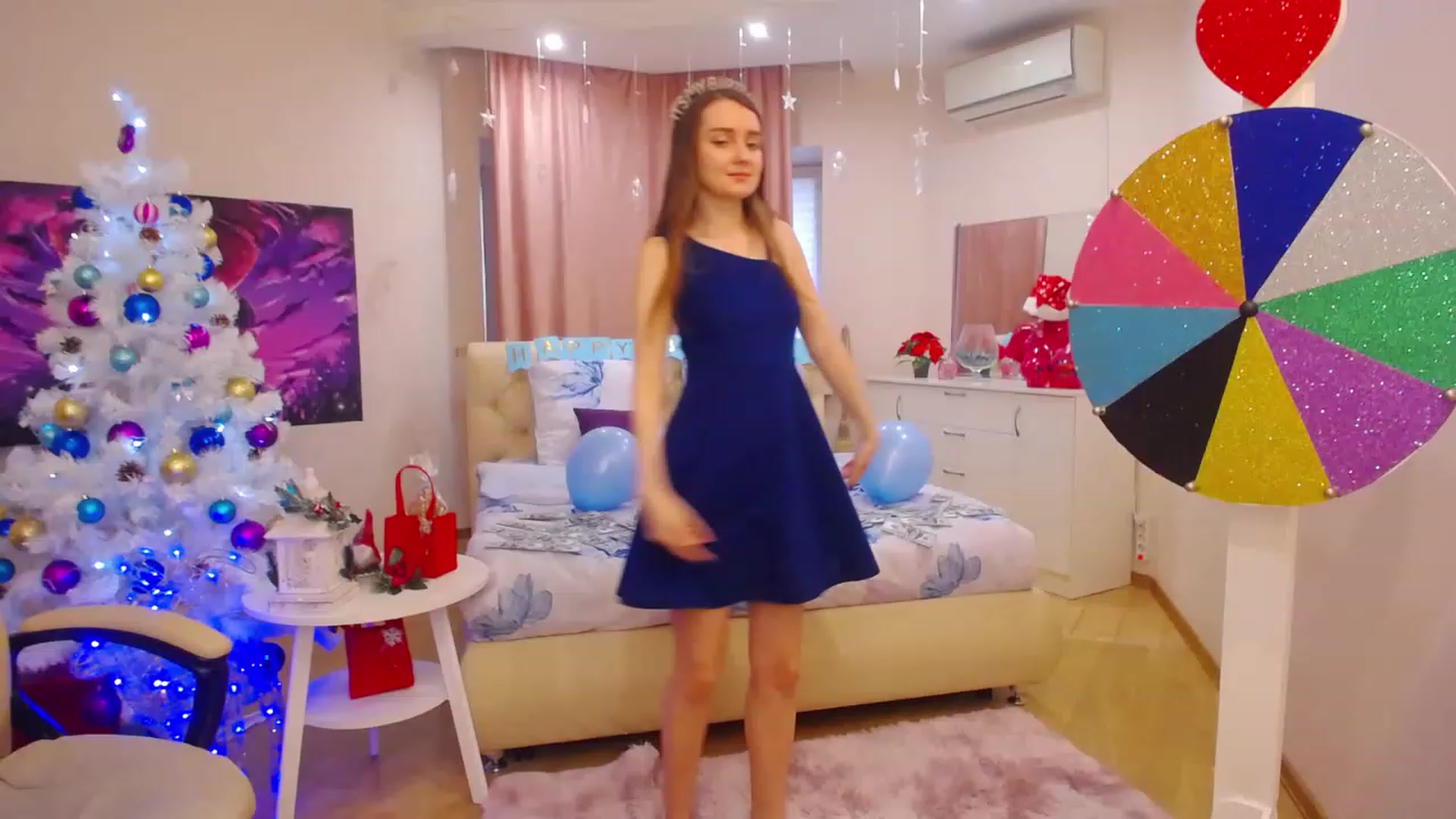 Gallery image thumbnail from OceanFeelss's myfreecams stream on, 12/21/2022, 07:50 image 10 of 20