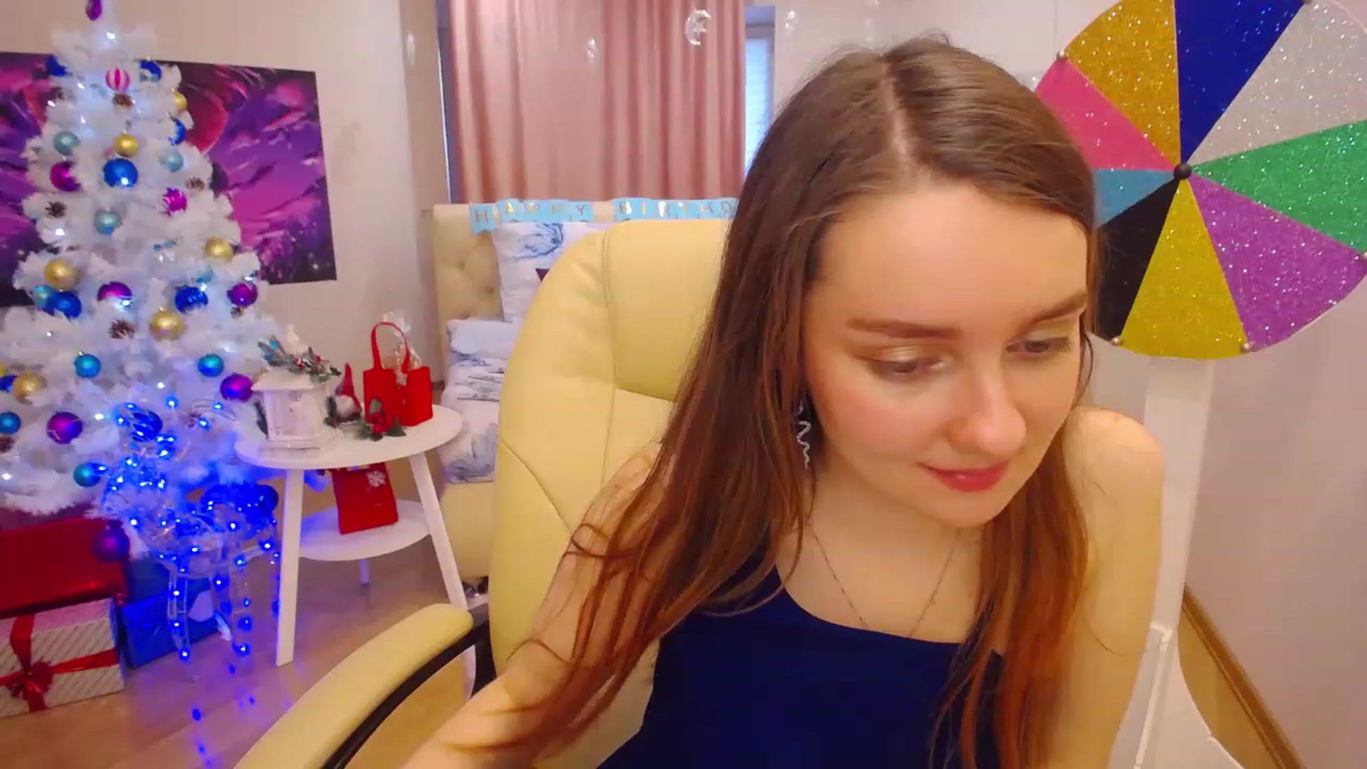 Gallery image thumbnail from OceanFeelss's myfreecams stream on, 12/21/2022, 07:50 image 7 of 20