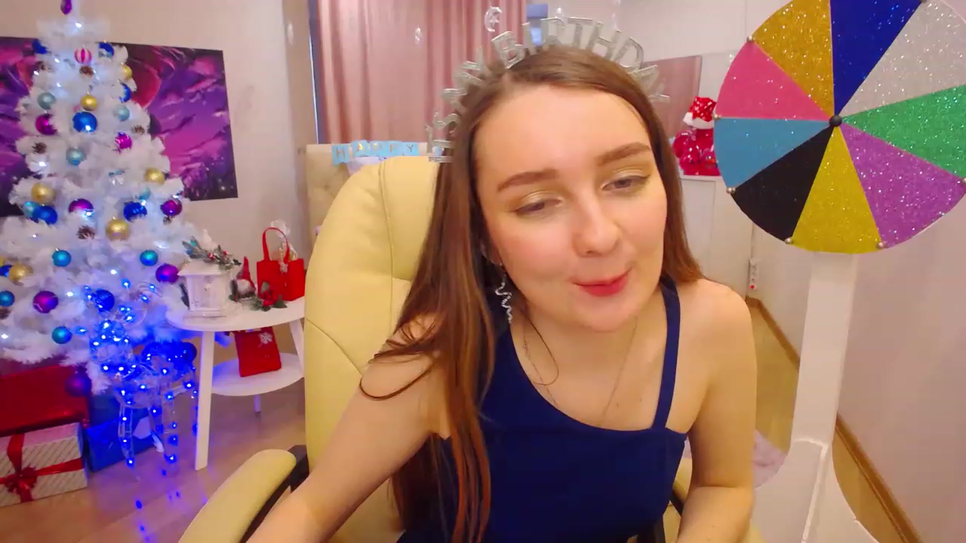 Gallery image thumbnail from OceanFeelss's myfreecams stream on, 12/21/2022, 07:50 image 2 of 20