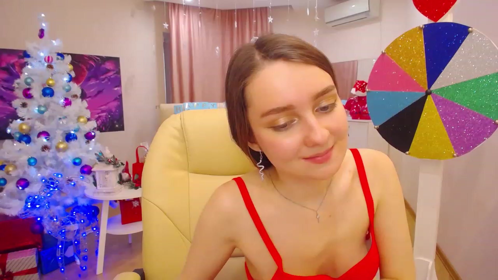 Gallery image thumbnail from OceanFeelss's myfreecams stream on, 12/21/2022, 08:50 image 20 of 20